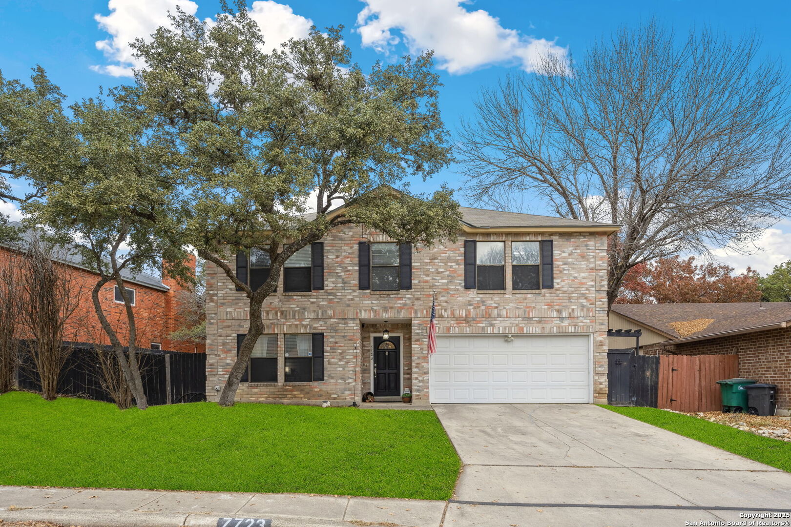 7723 CASCADE OAK DR