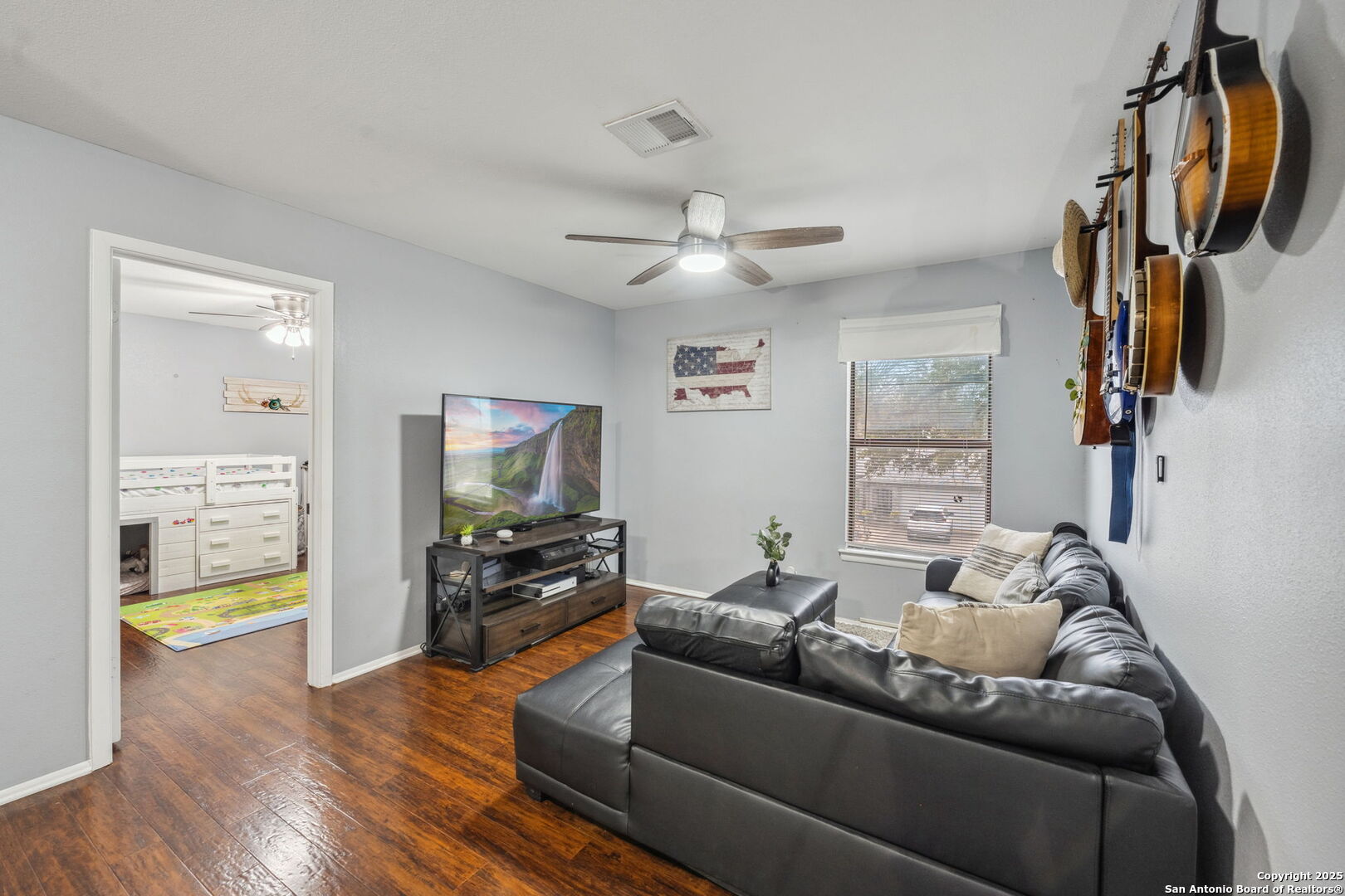 7723 CASCADE OAK DR