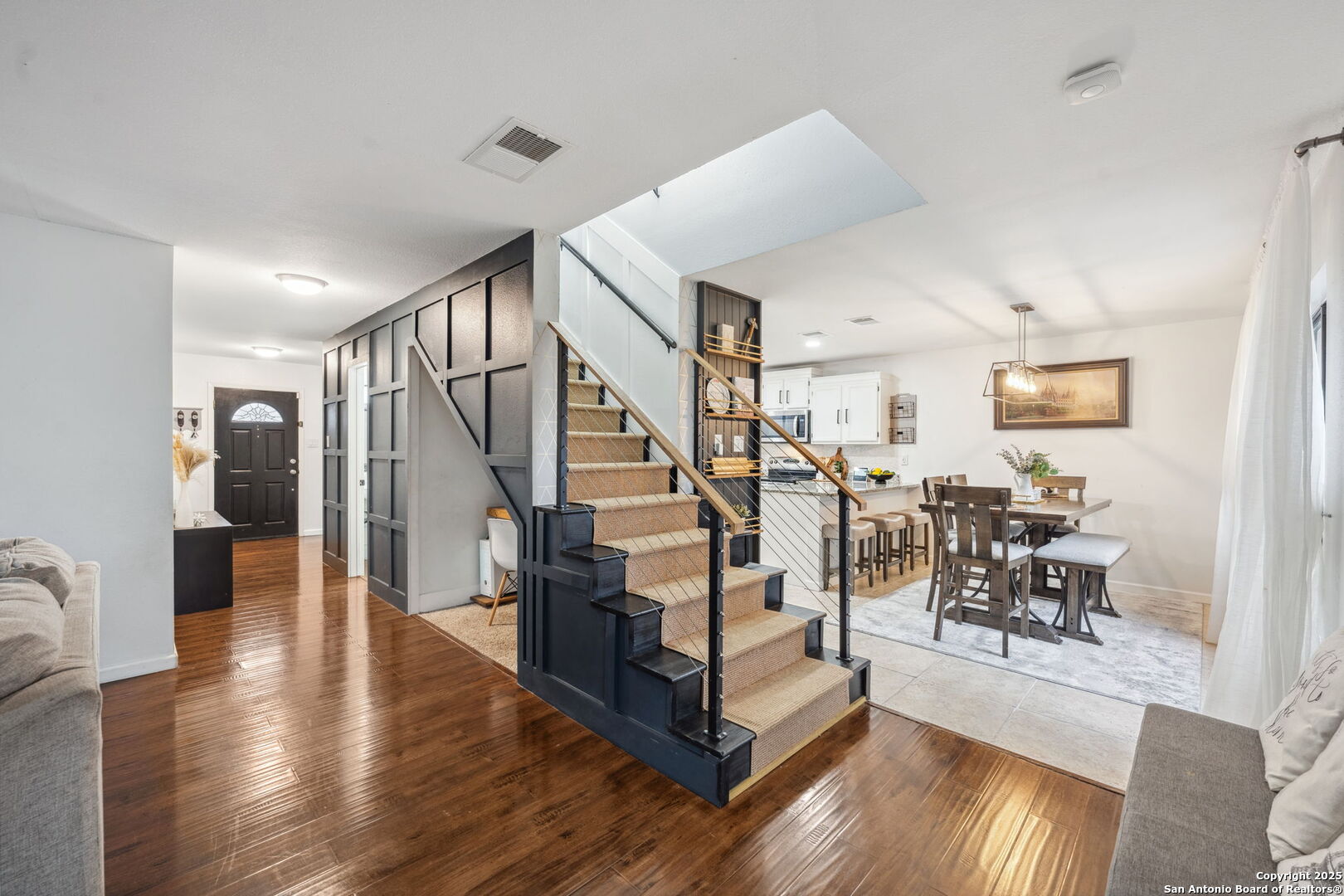 7723 CASCADE OAK DR