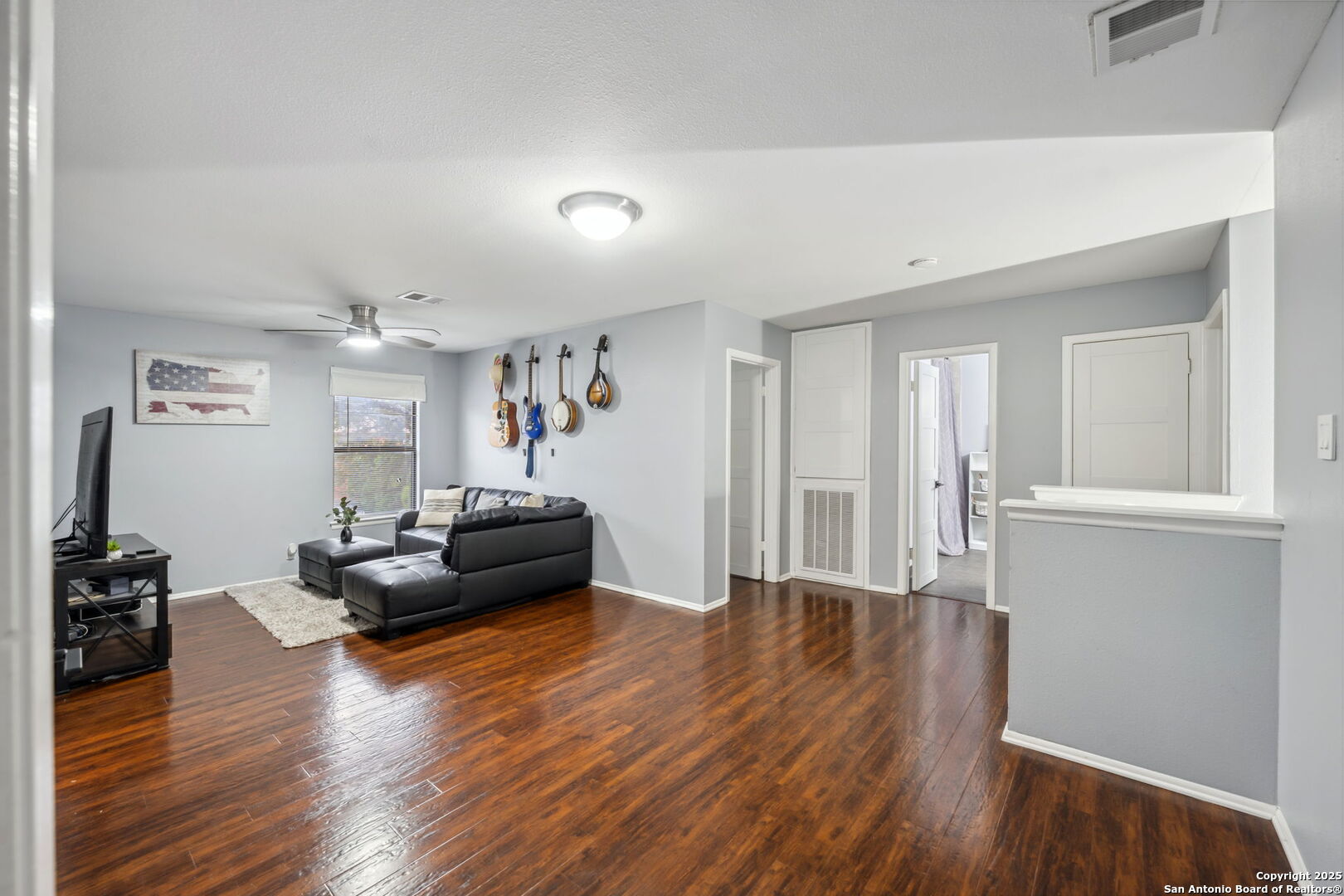 7723 CASCADE OAK DR