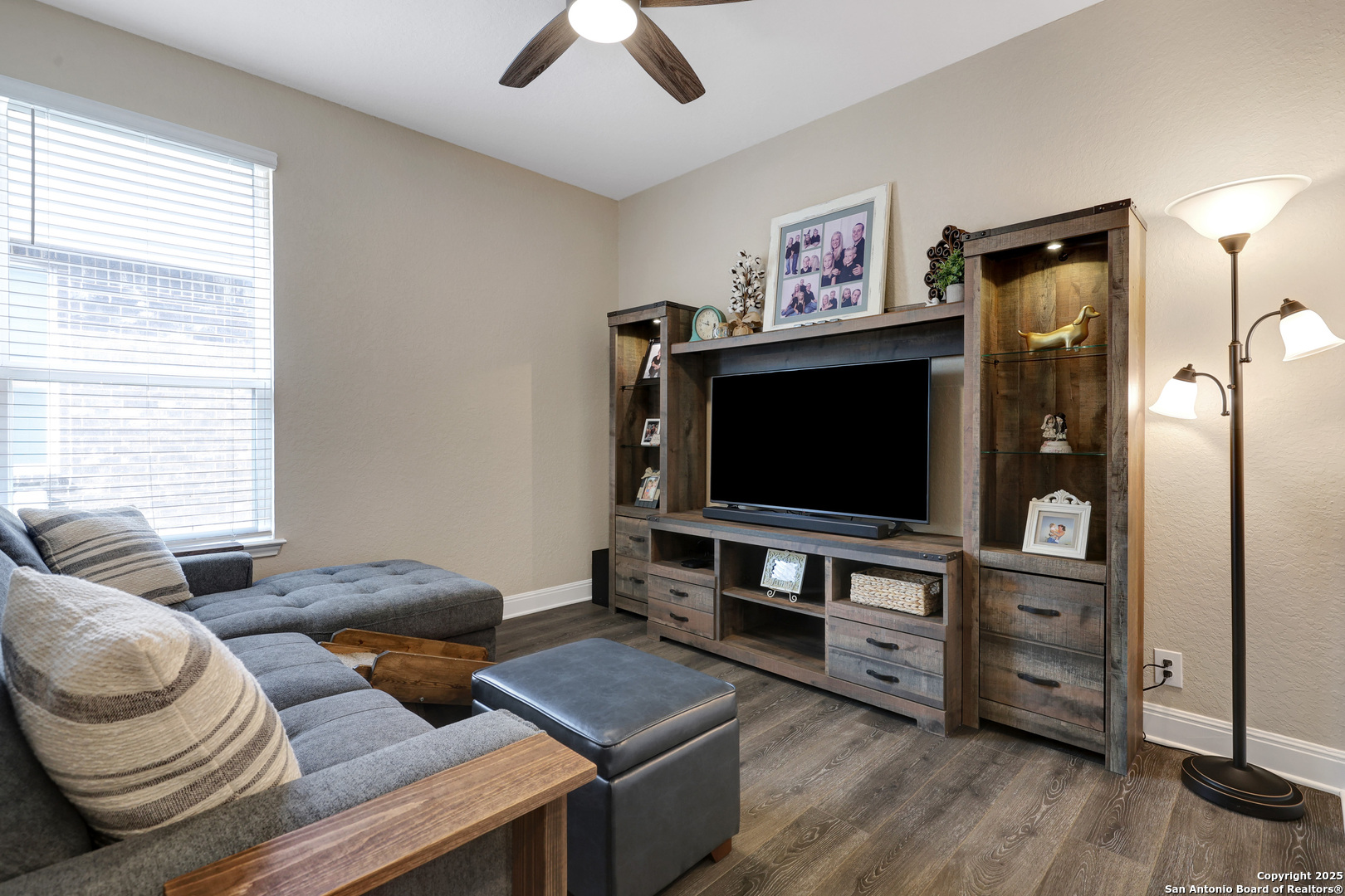 9555 BICKNELL SEDGE