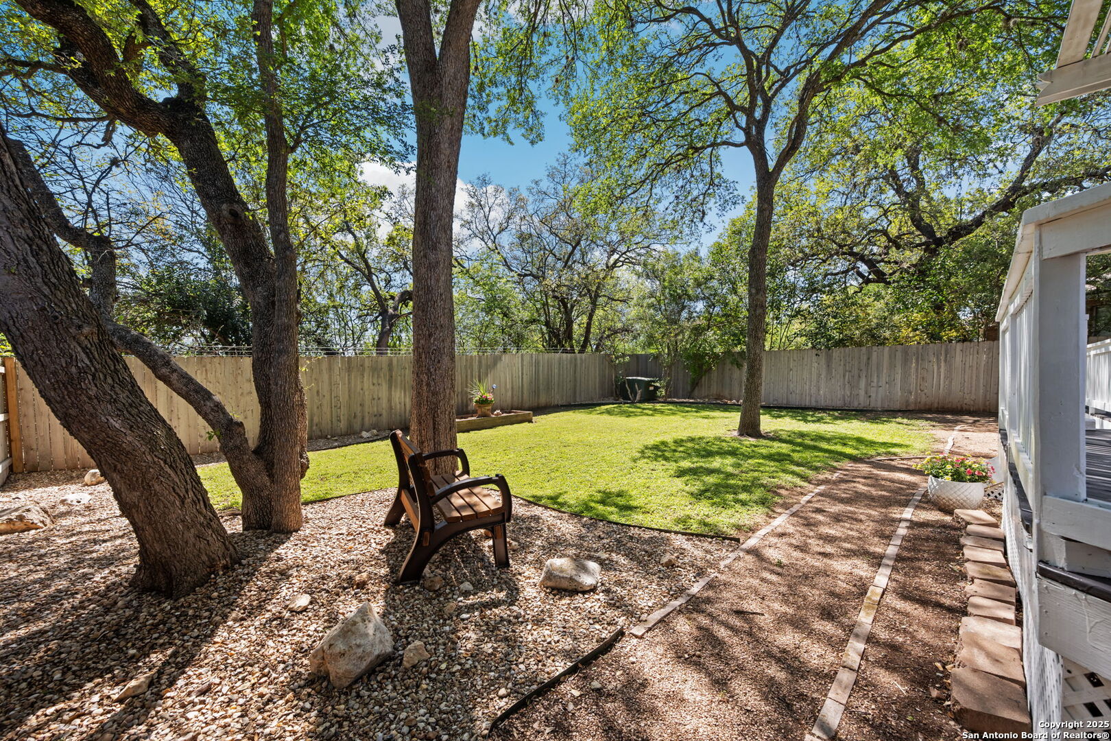 4030 Legend Creek