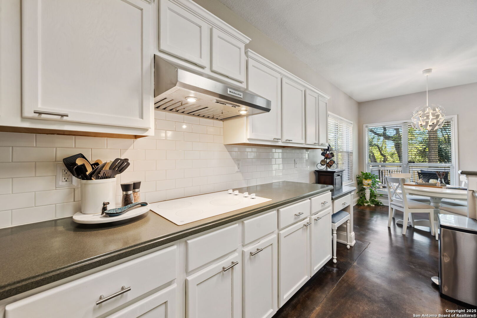 4030 Legend Creek