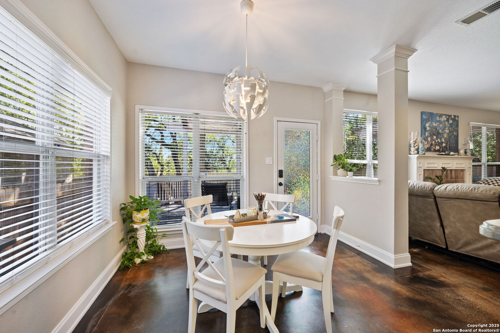 4030 Legend Creek
