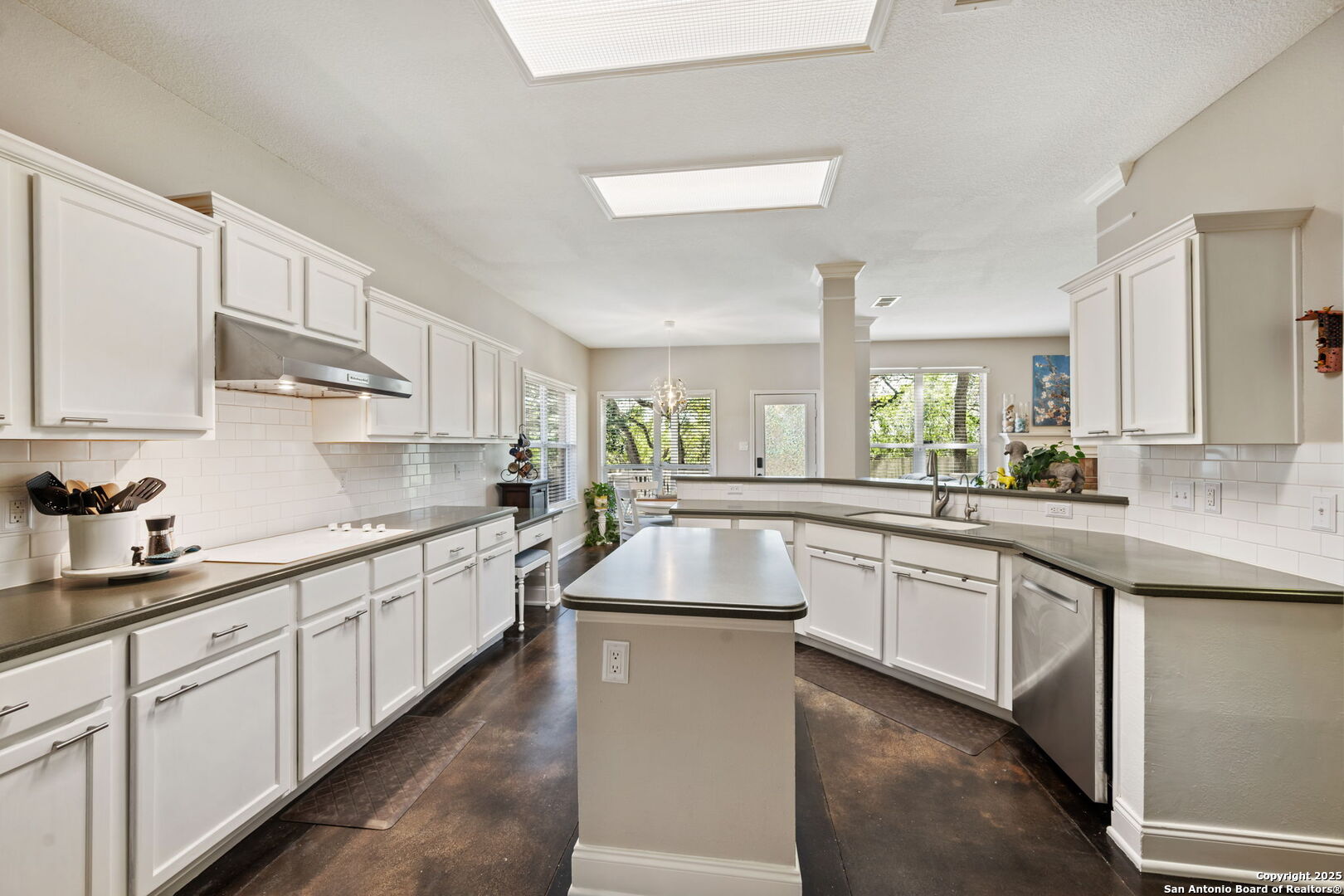 4030 Legend Creek