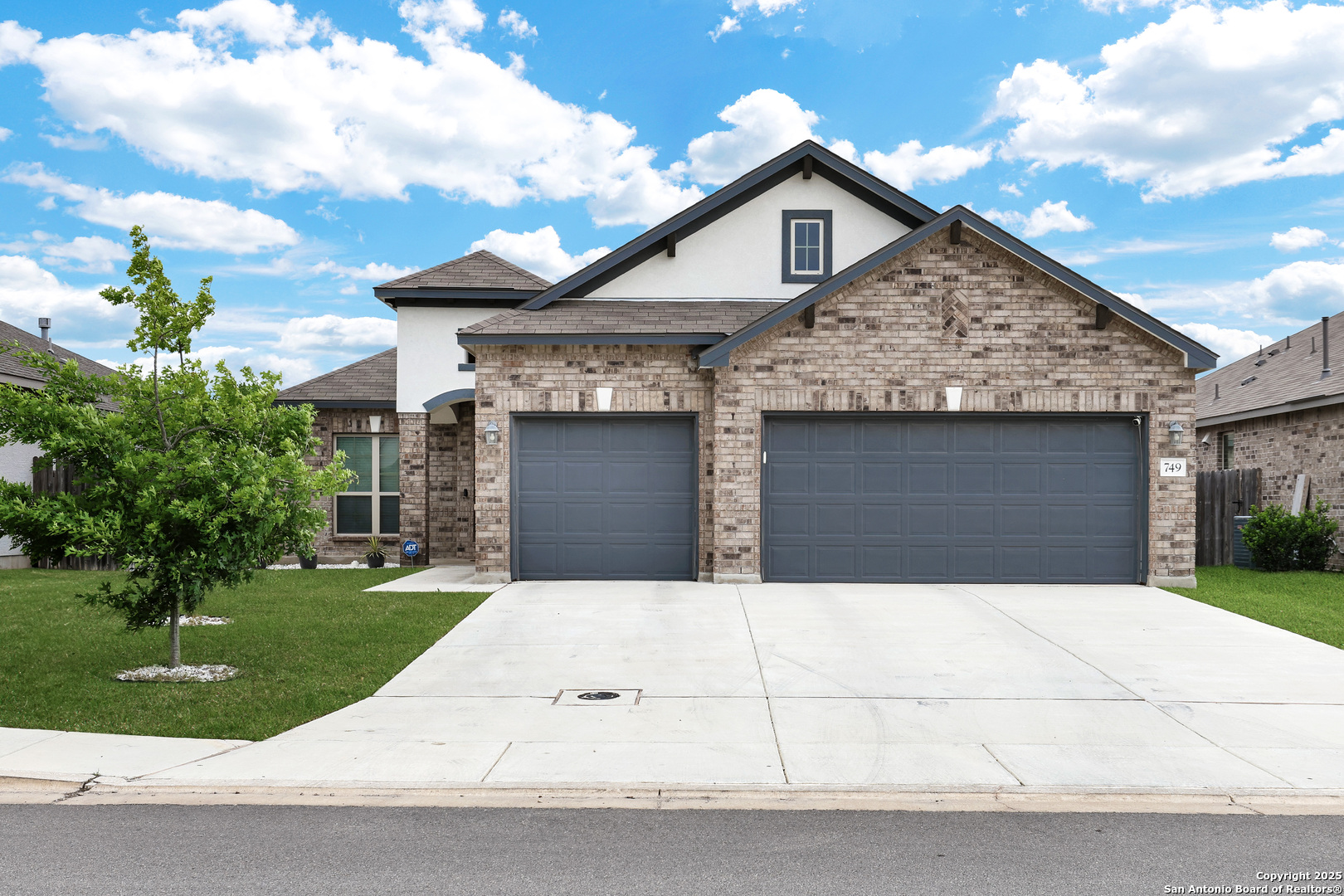 749 Willowbrook