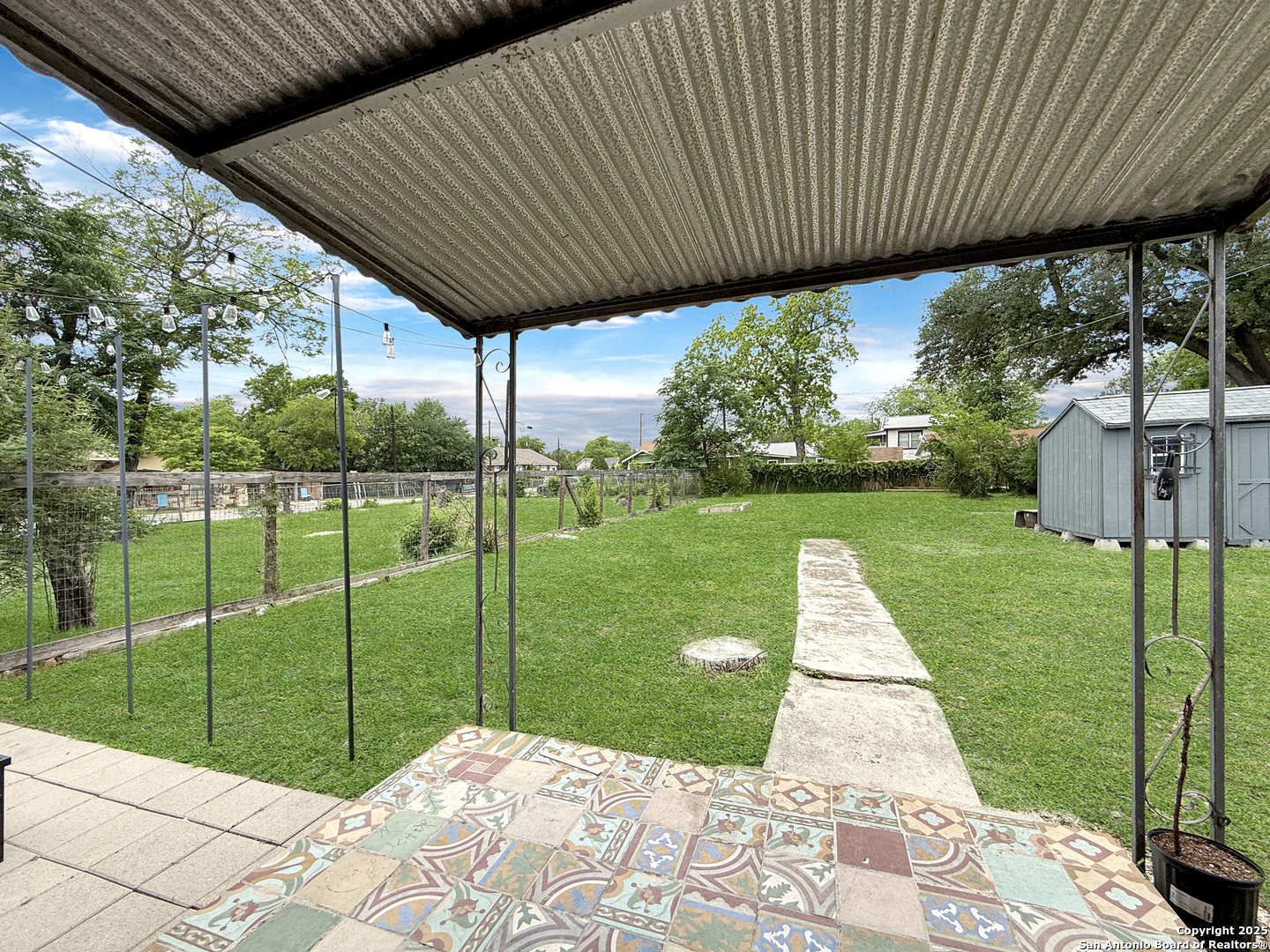 747 WAVERLY AVE