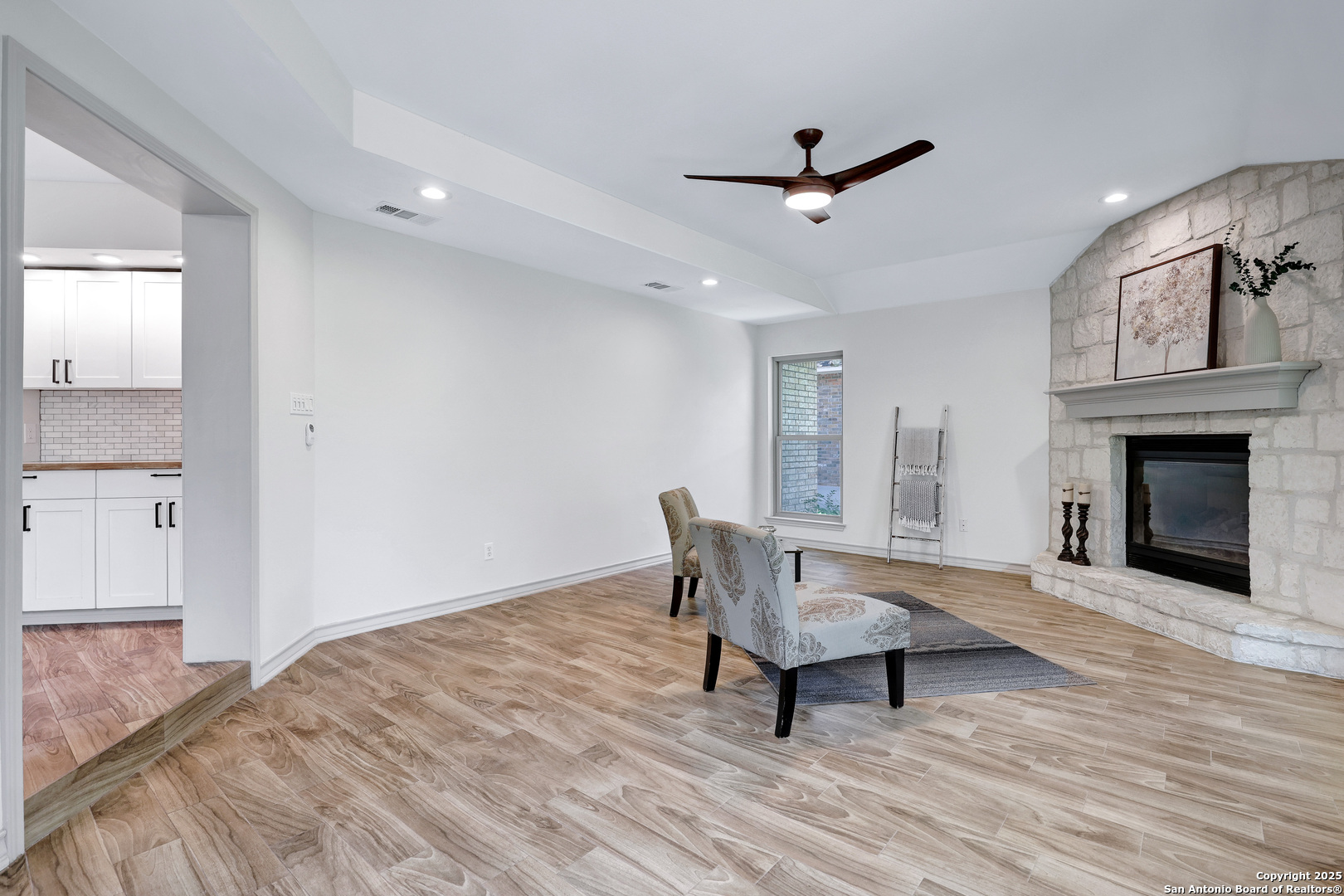 8318 Wickersham