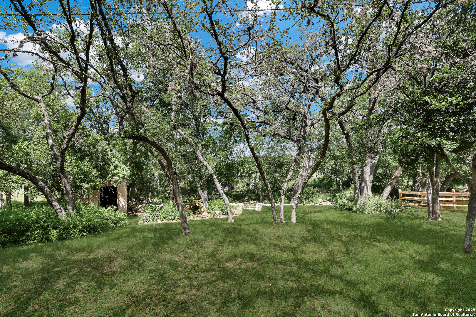 8318 Wickersham