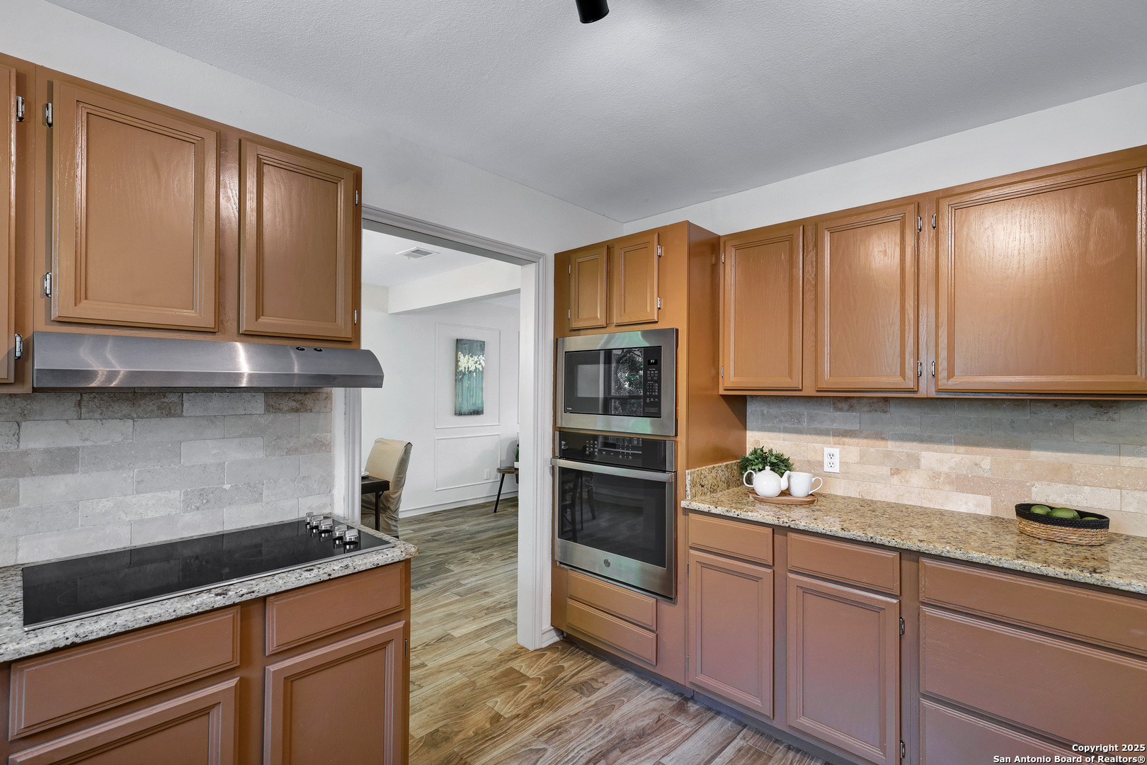 8318 Wickersham