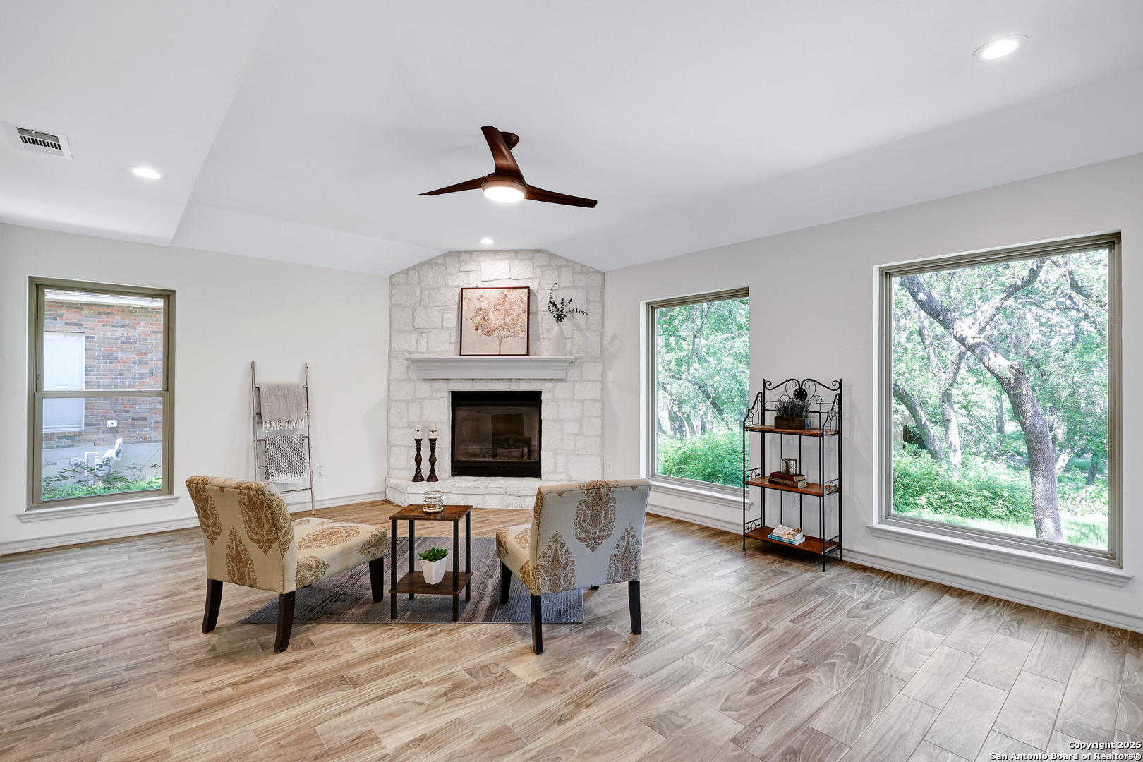 8318 Wickersham