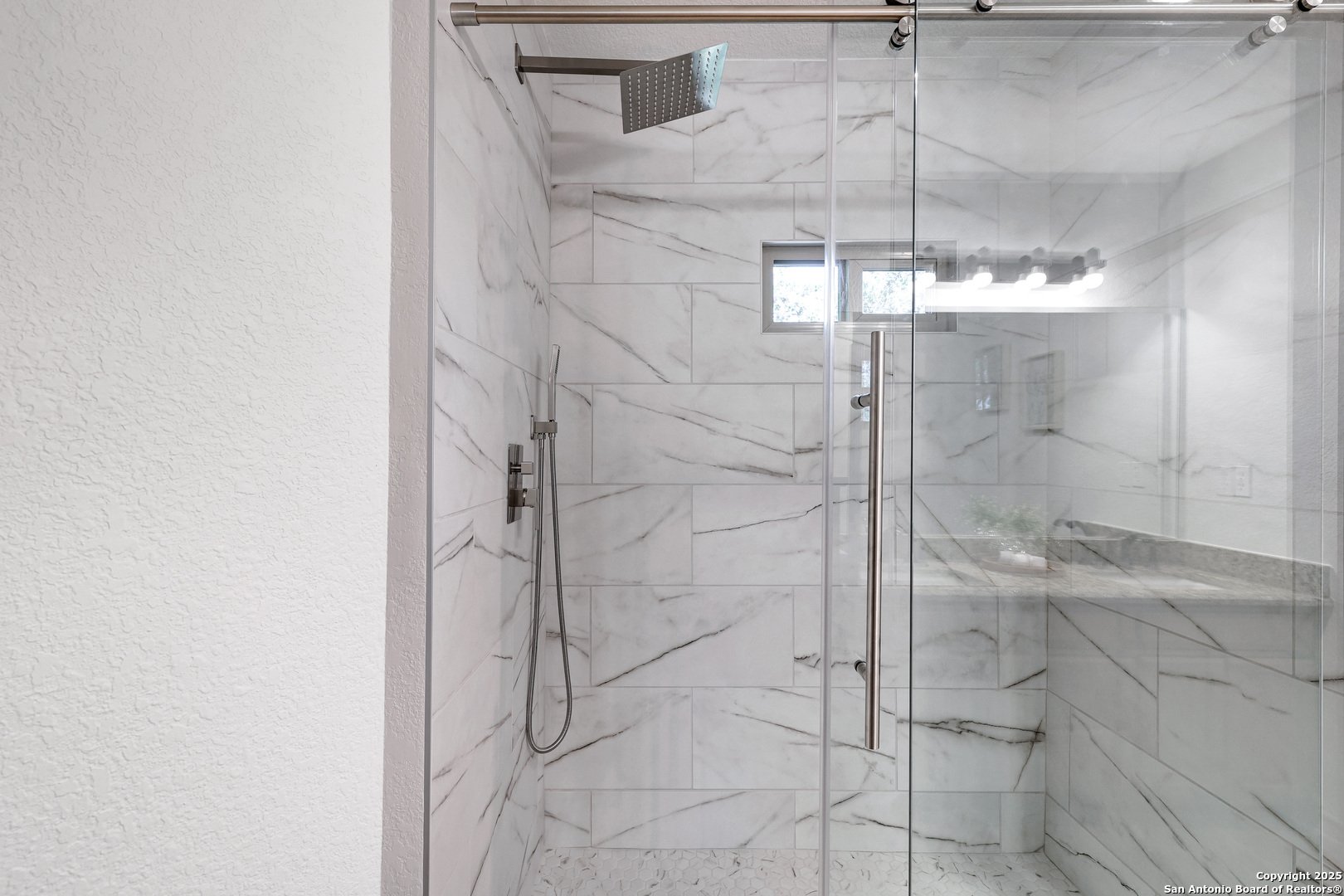 8318 Wickersham