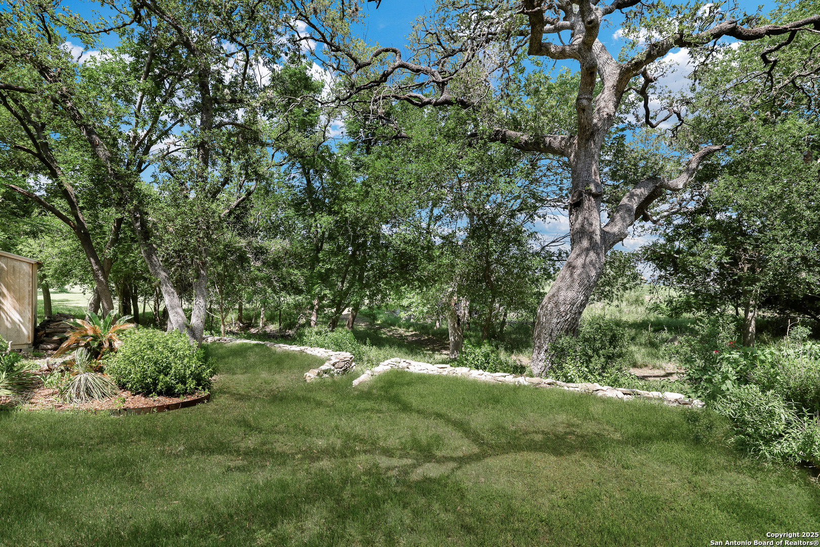 8318 Wickersham