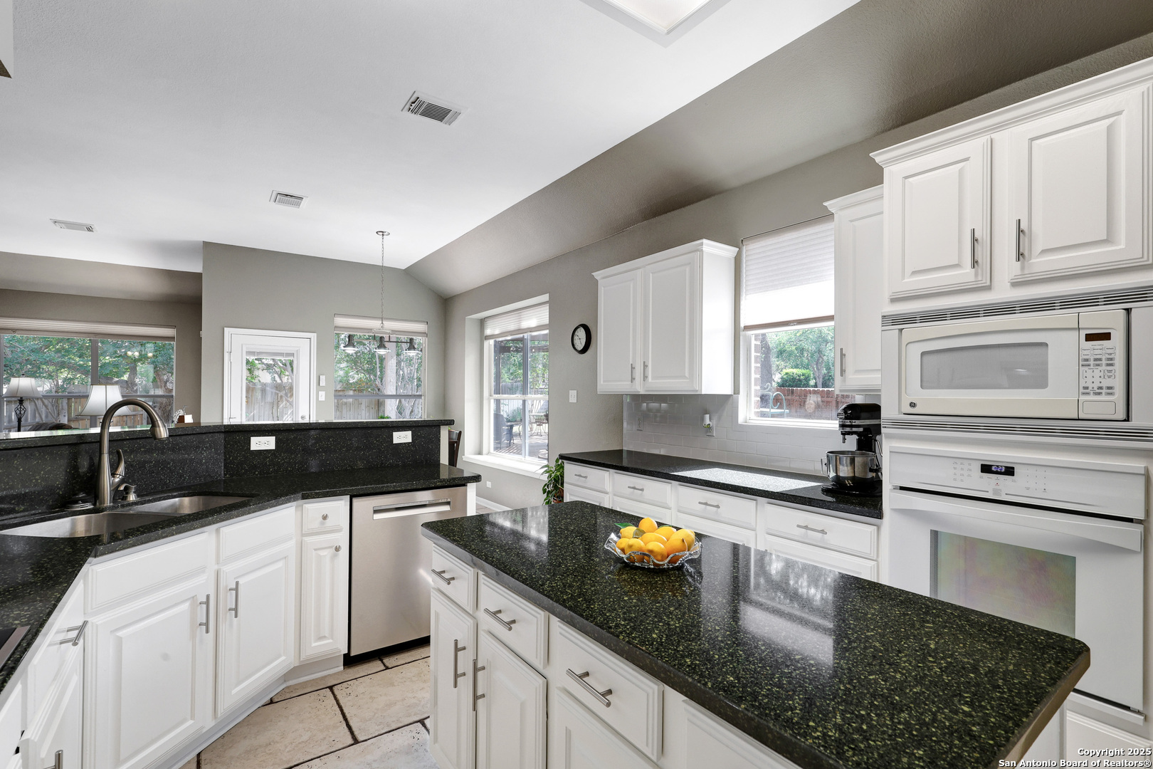 21527 Granite Spg