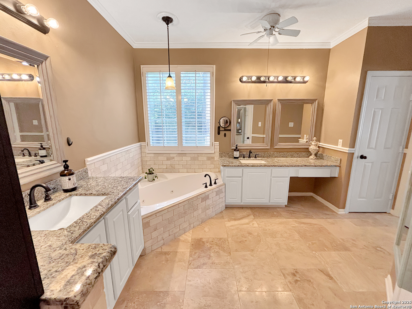 78 E Stockbridge Cir