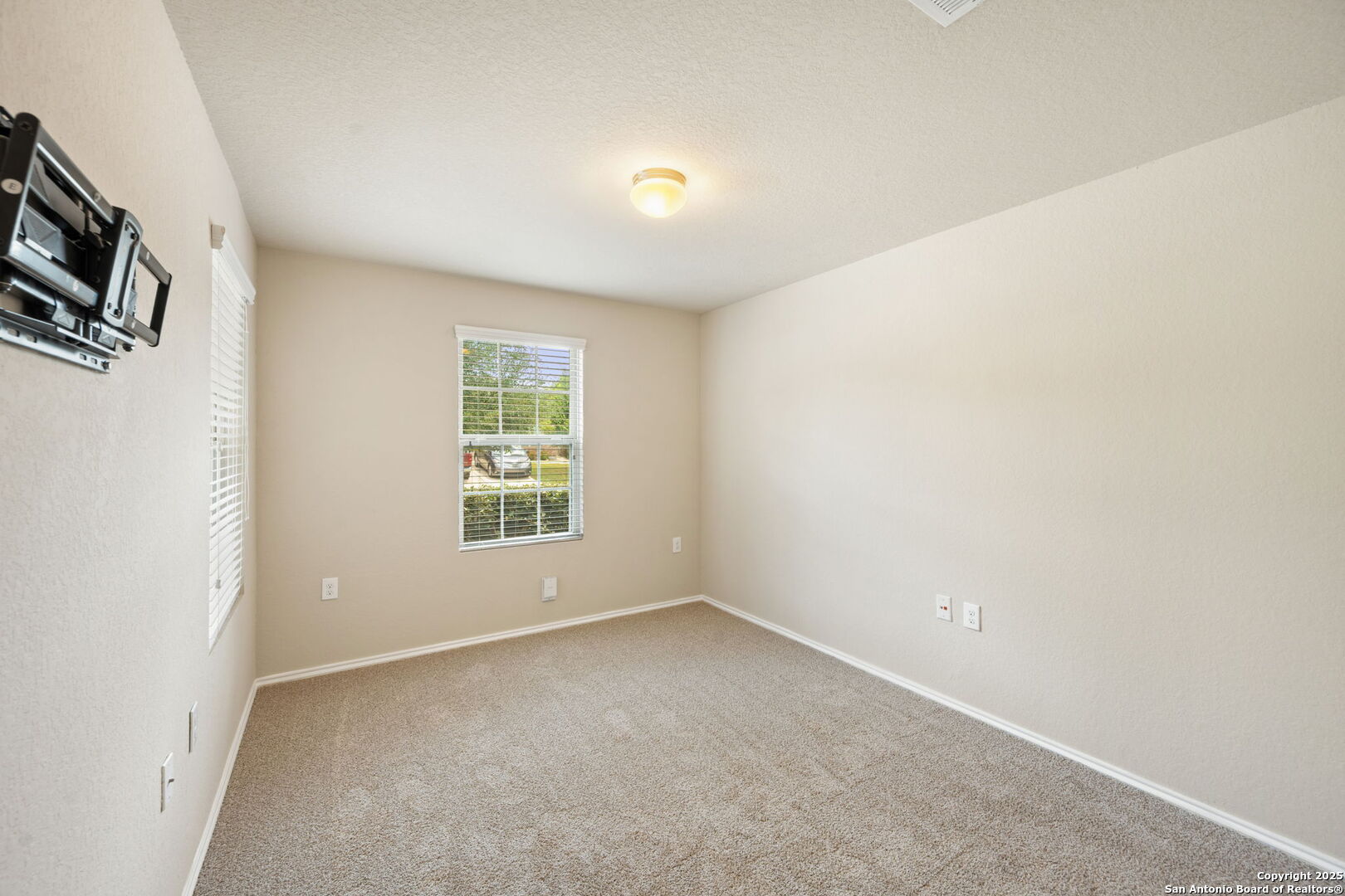 7115 Azalea Sq