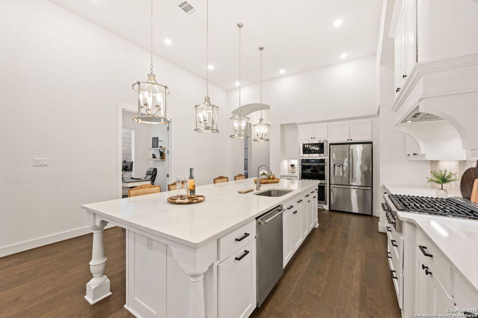 8615 Shady Gate