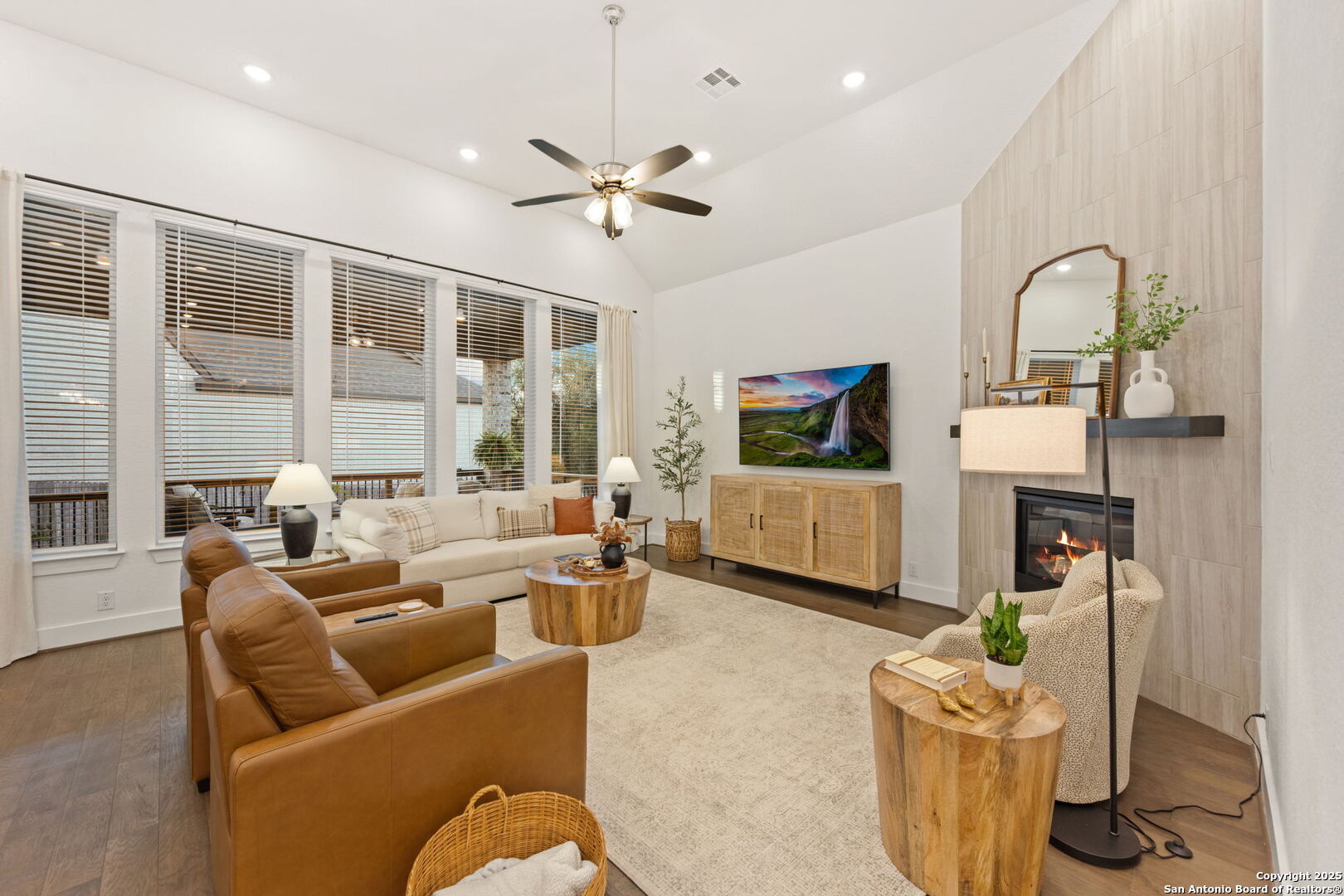 8615 Shady Gate