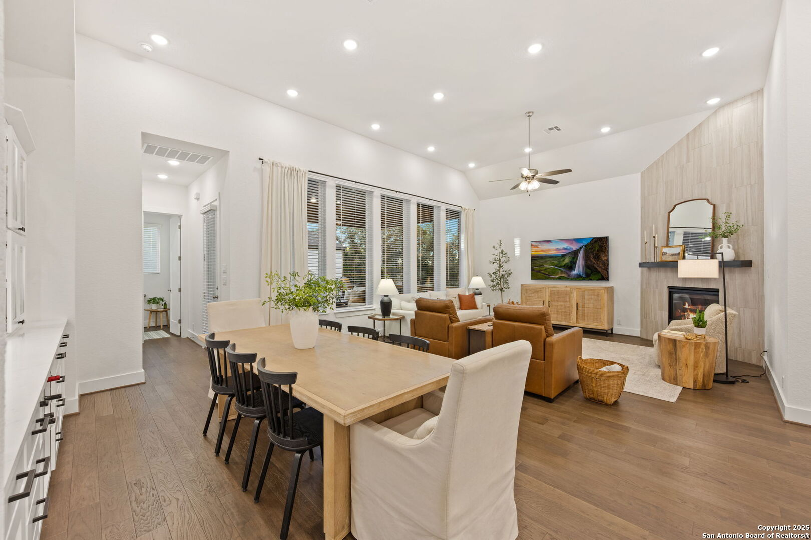 8615 Shady Gate