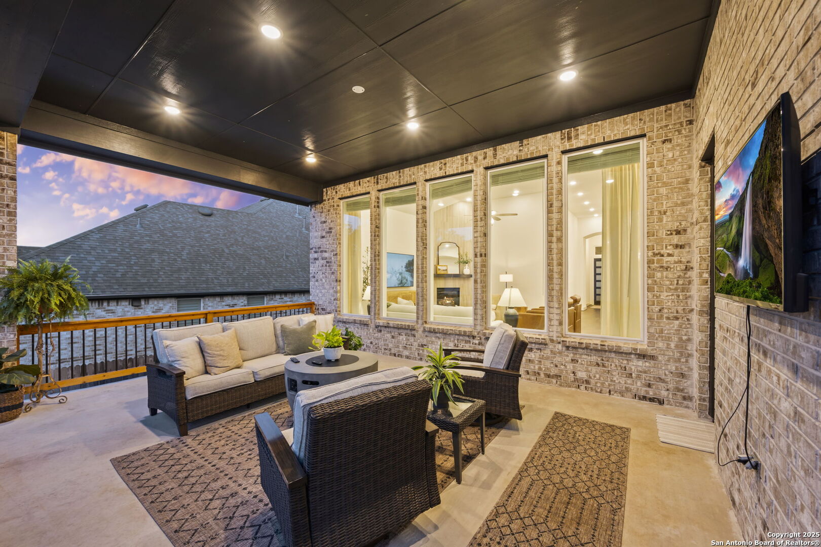 8615 Shady Gate