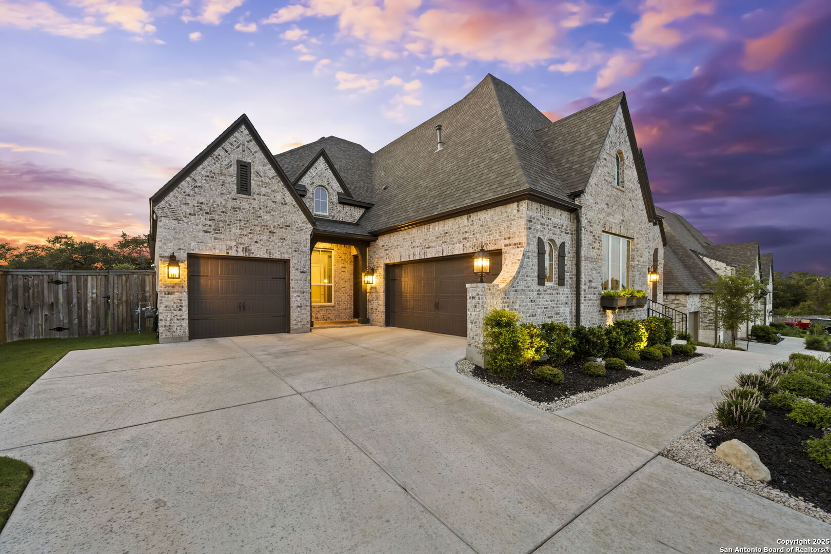 8615 Shady Gate