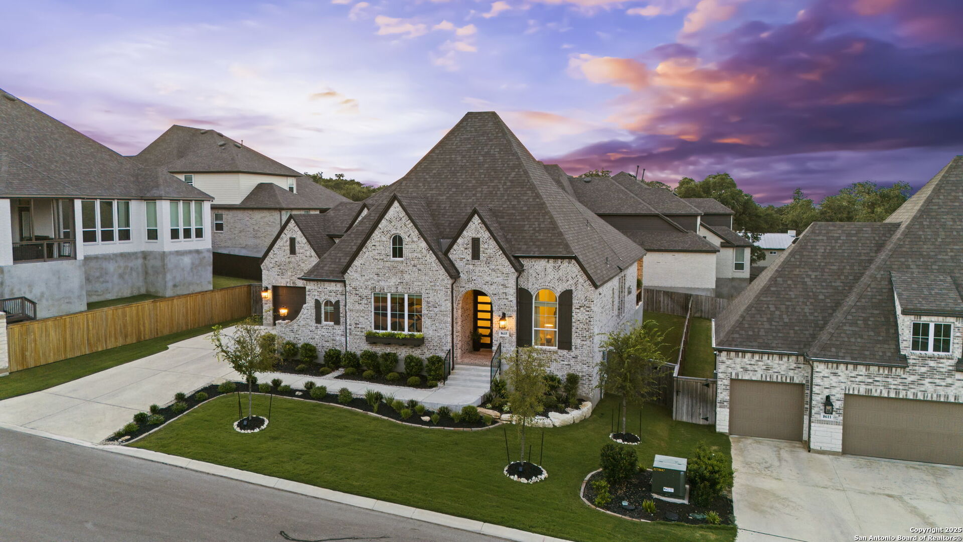 8615 Shady Gate