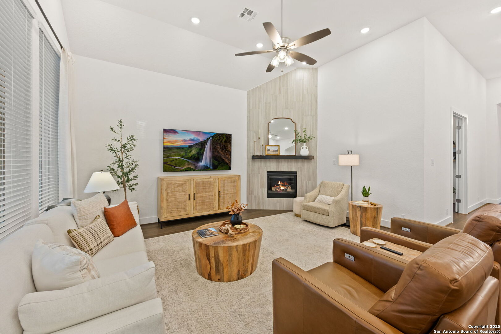 8615 Shady Gate