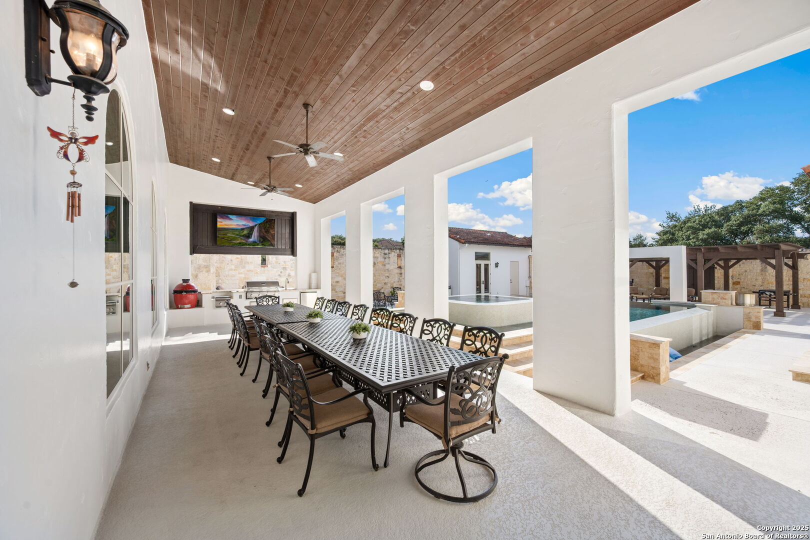 239 Lismore