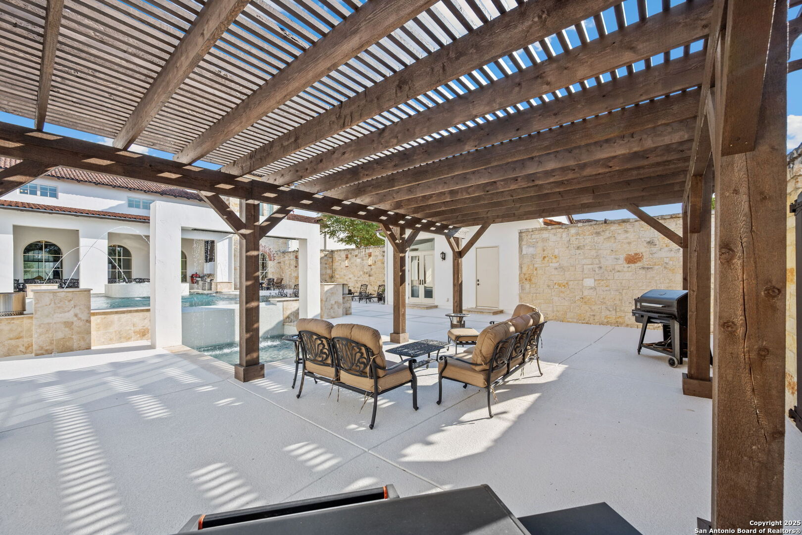 239 Lismore