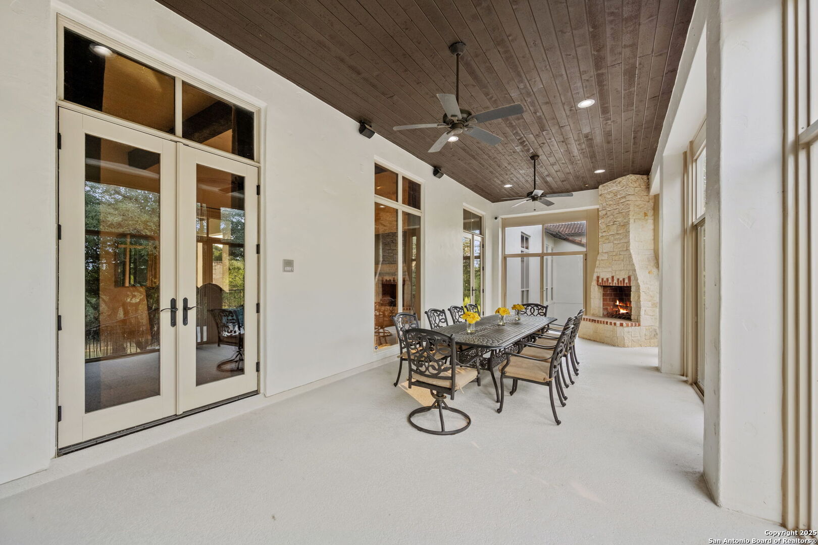 239 Lismore
