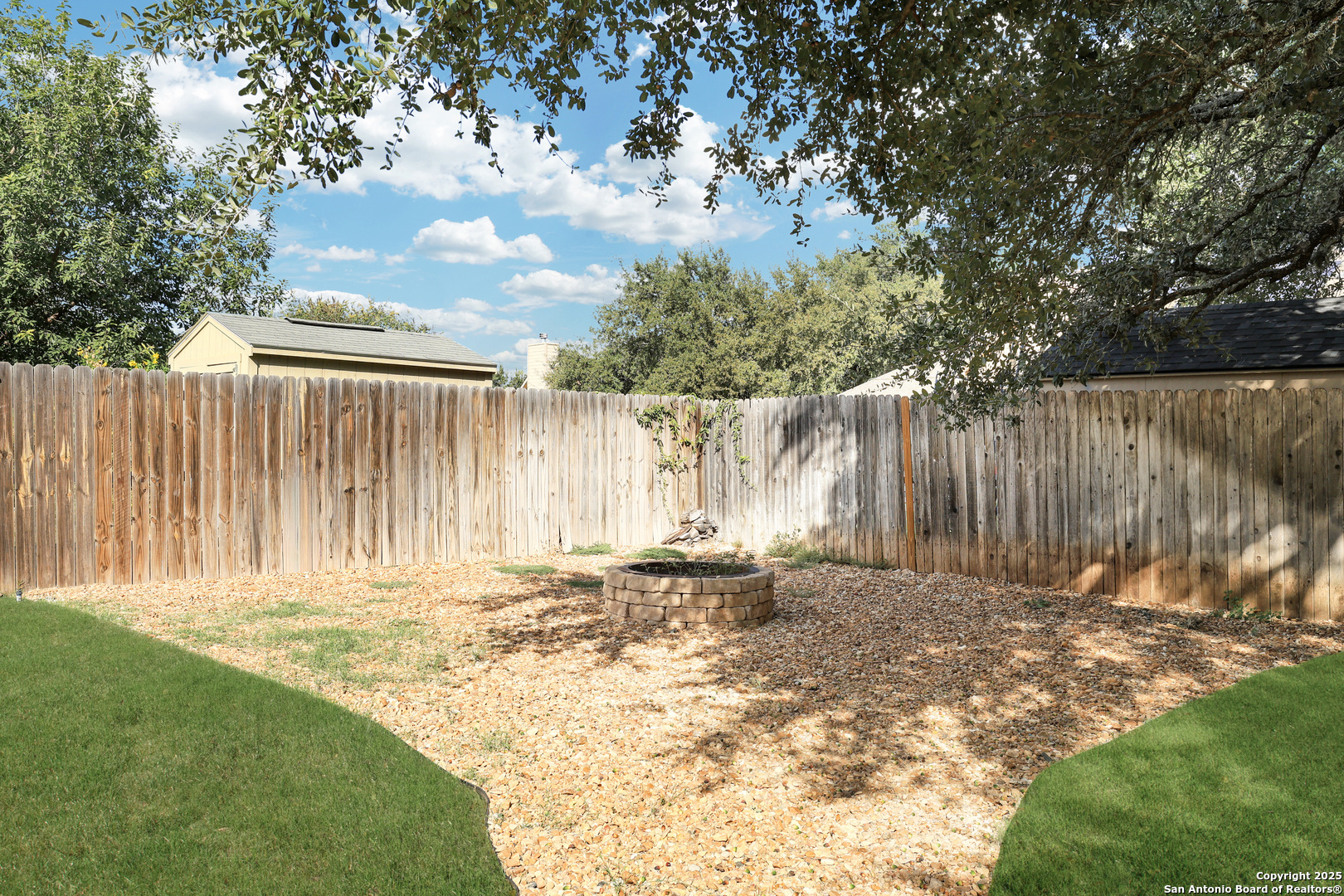 9518 Lesters Way