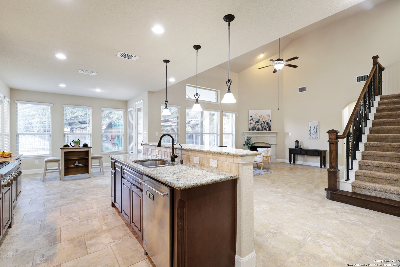 9518 Lesters Way