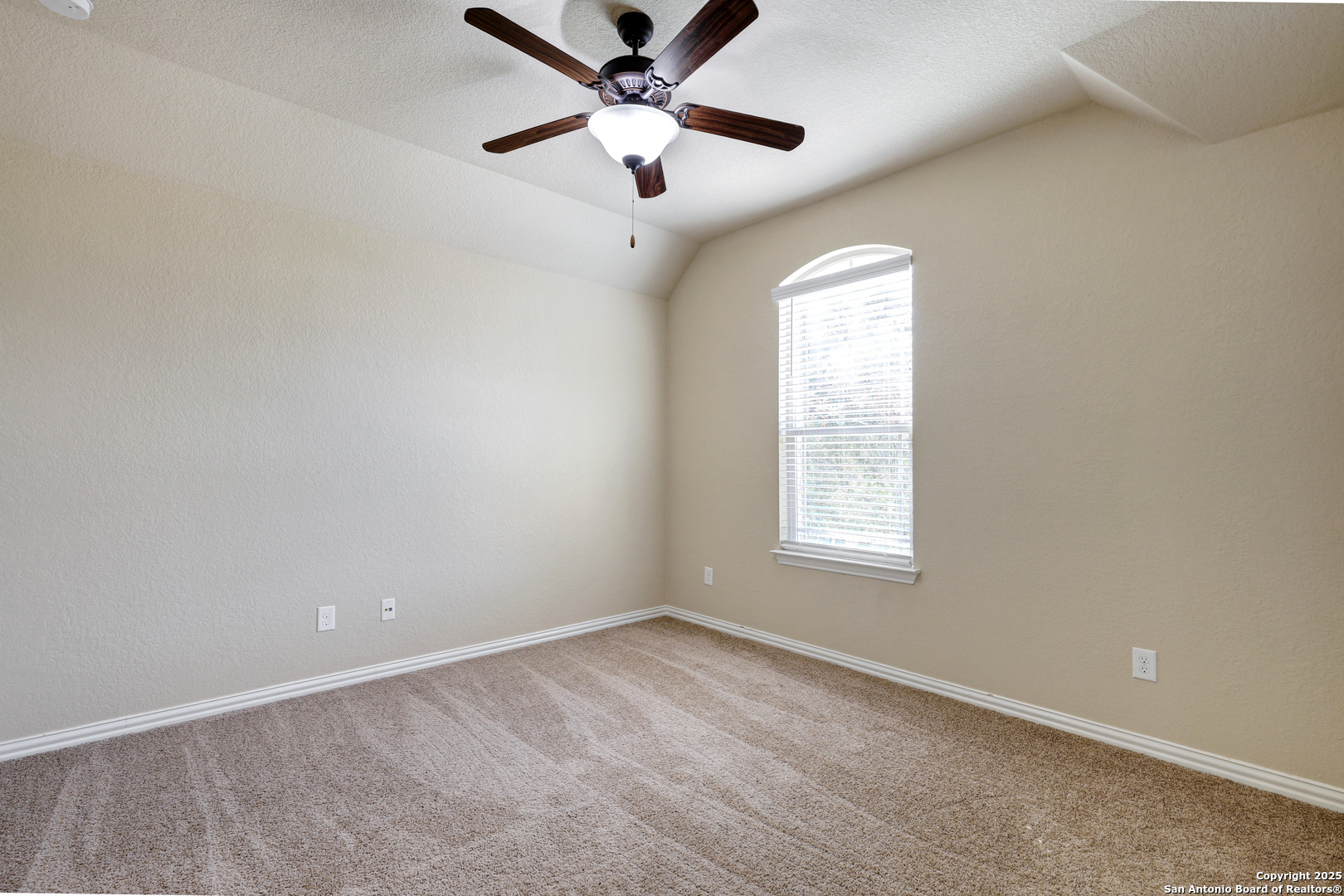 9518 Lesters Way
