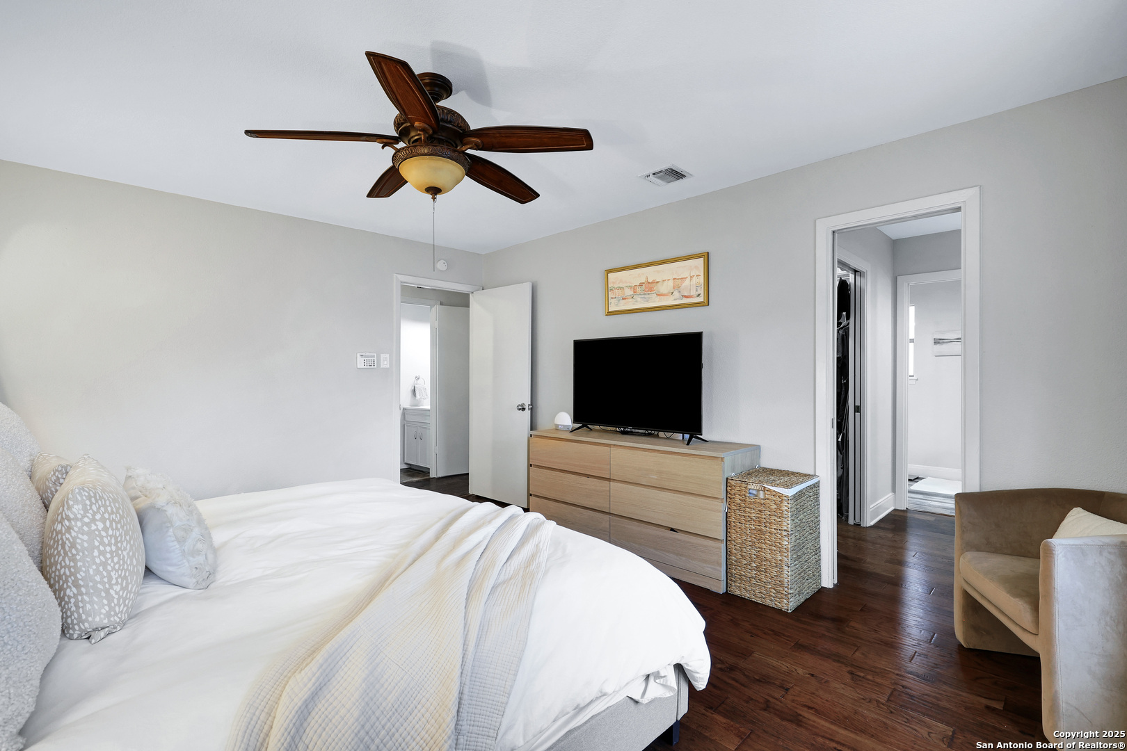 4511 Black Walnut Woods