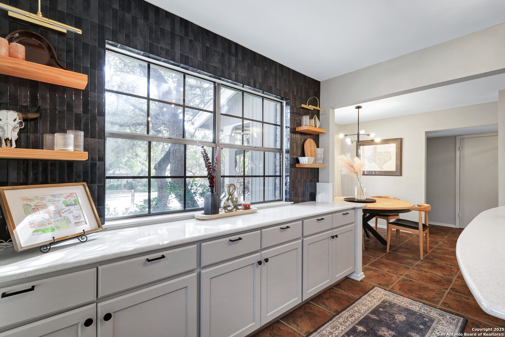 4511 Black Walnut Woods