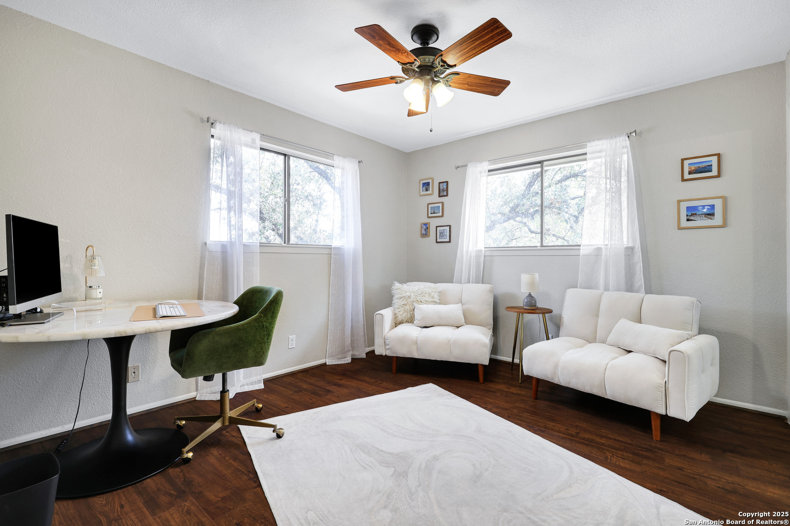 4511 Black Walnut Woods