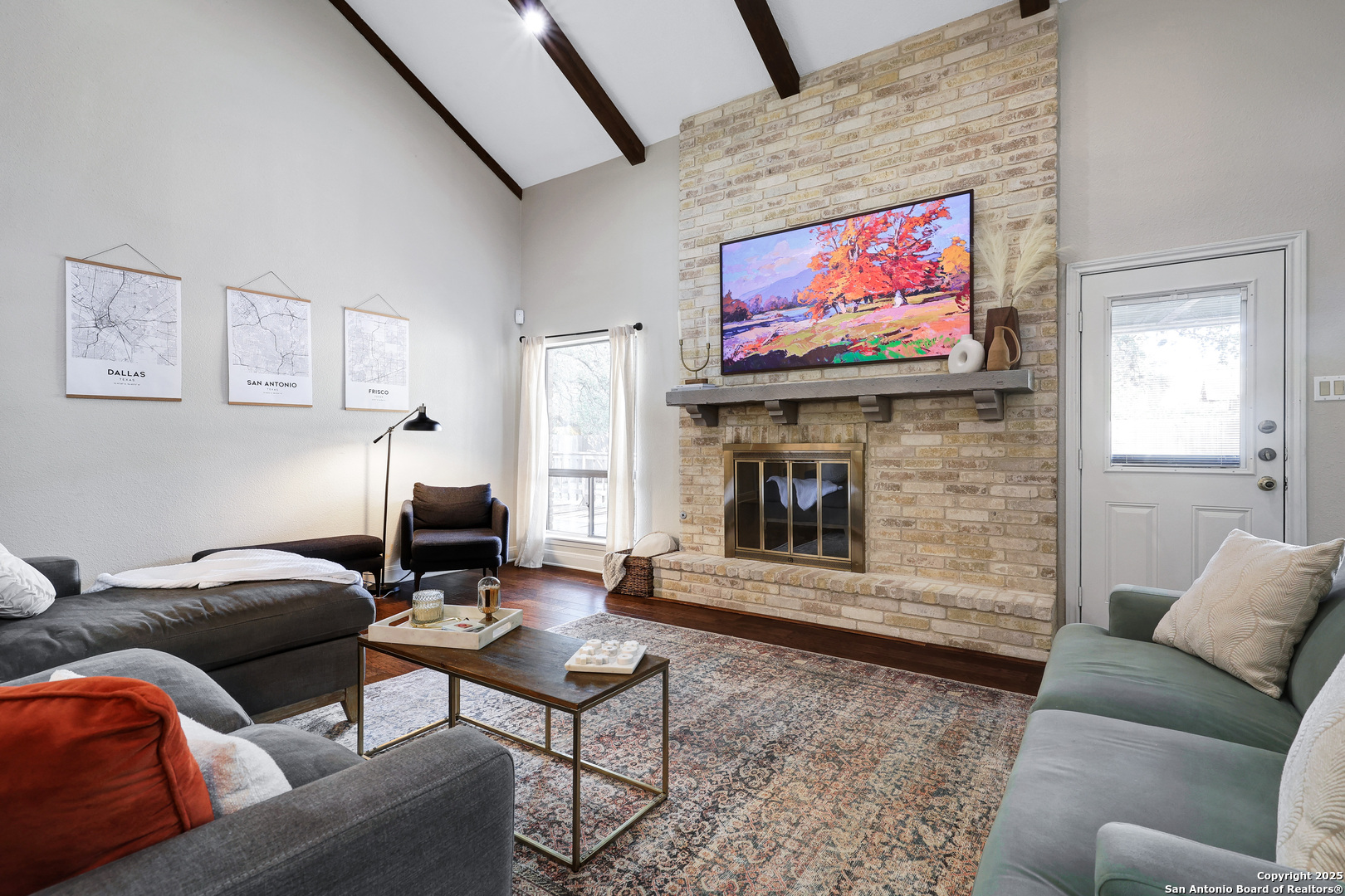 4511 Black Walnut Woods