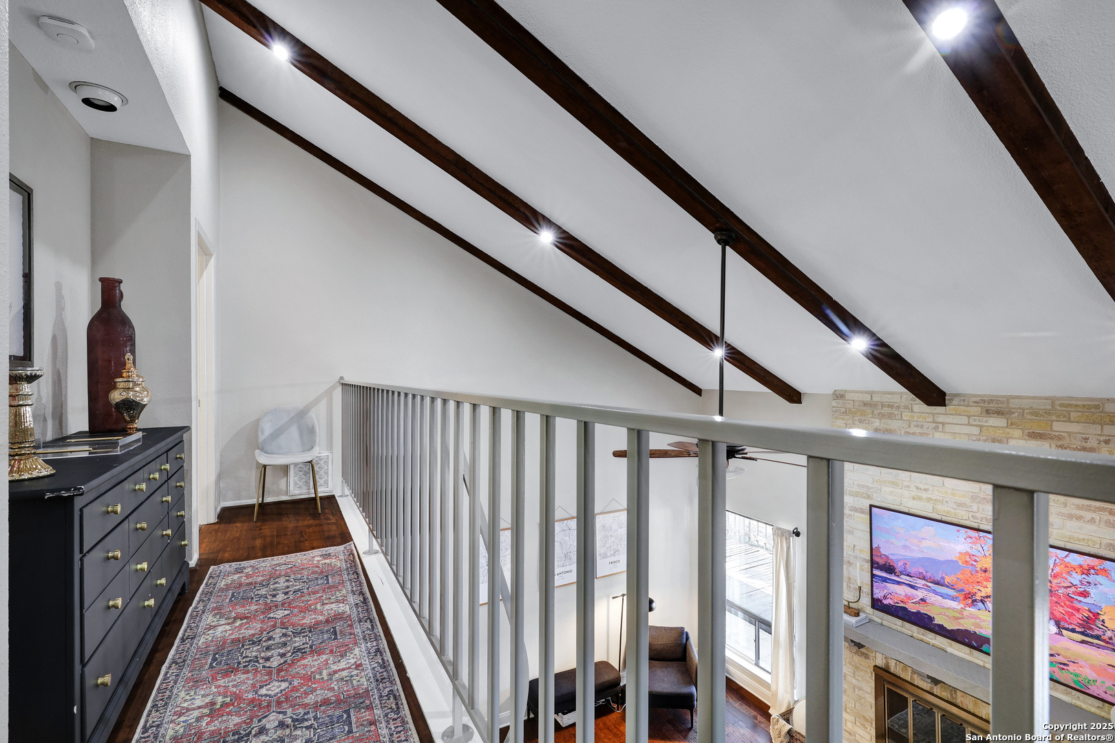 4511 Black Walnut Woods