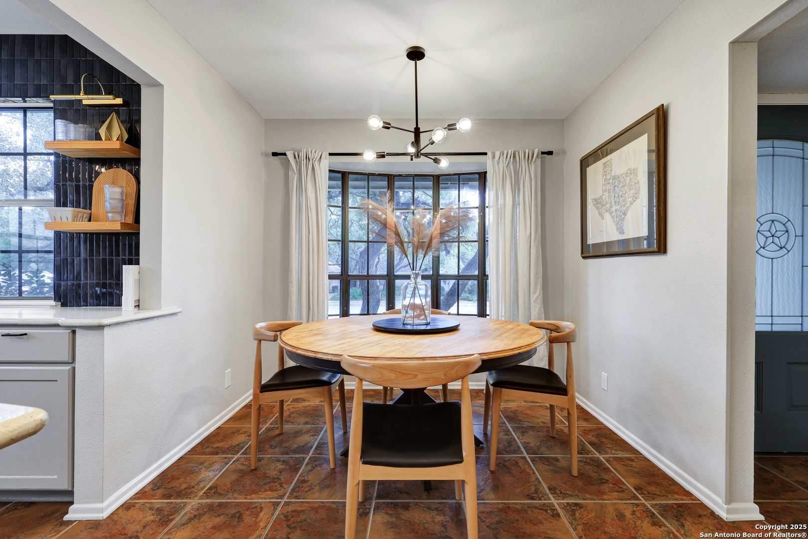 4511 Black Walnut Woods