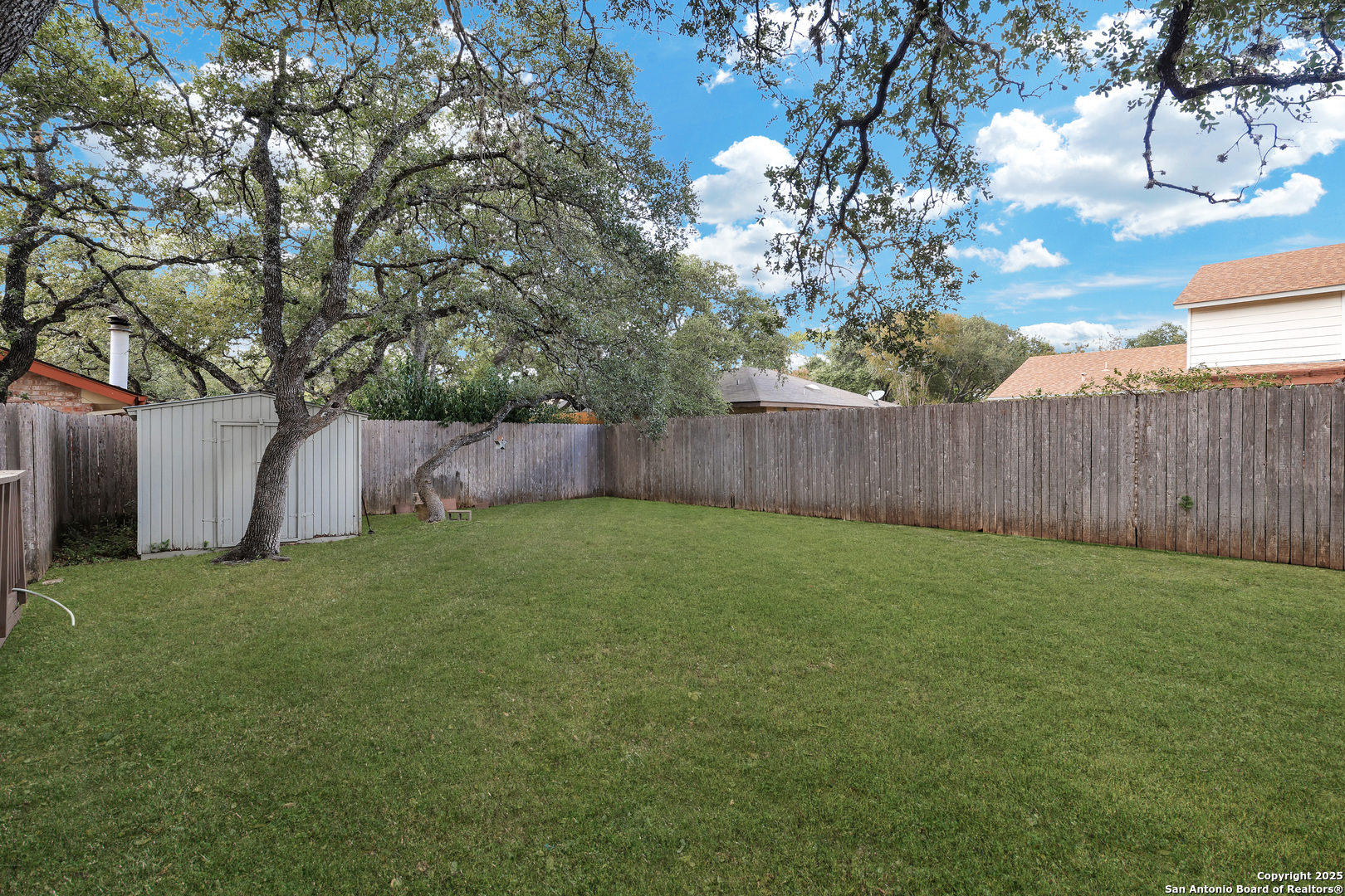 4511 Black Walnut Woods