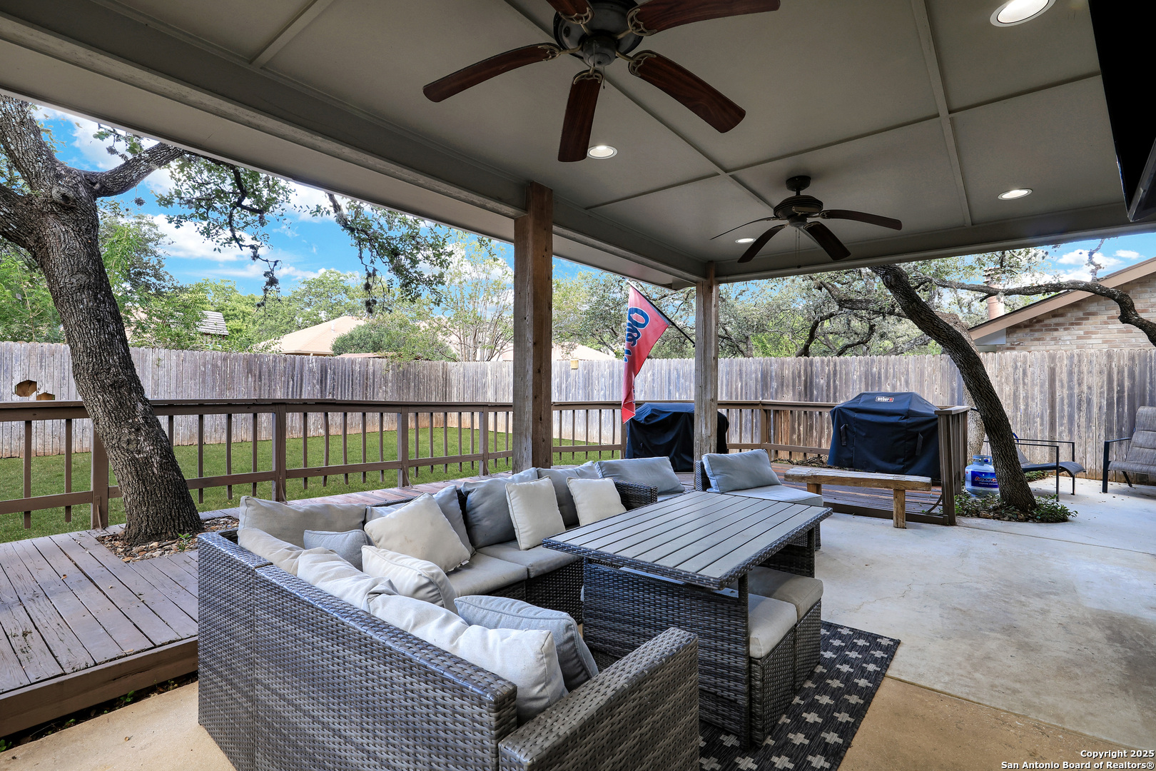4511 Black Walnut Woods