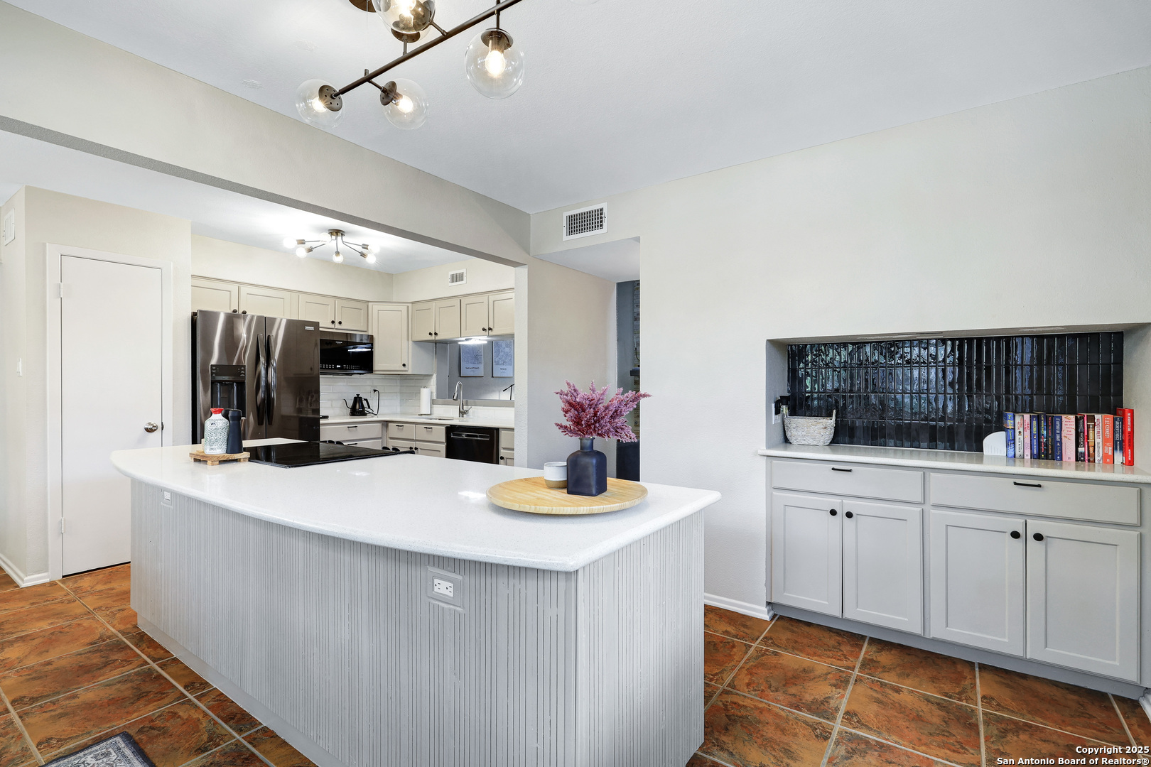 4511 Black Walnut Woods