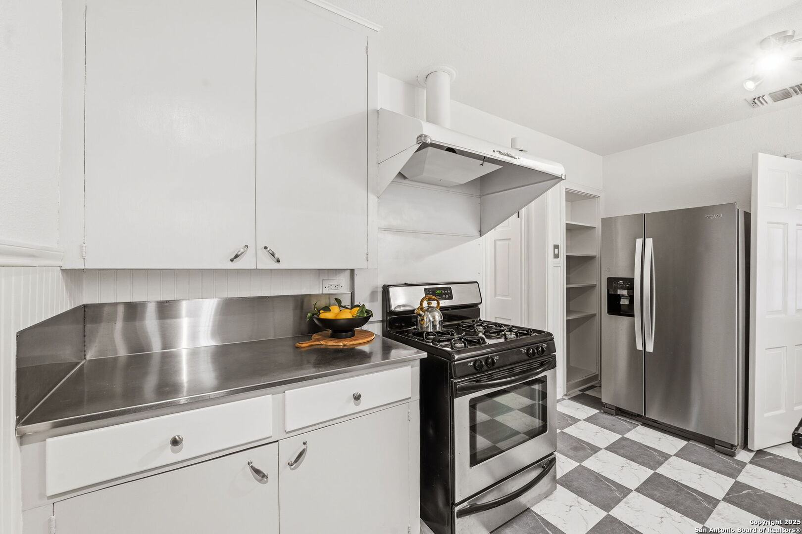 2031 W Summit