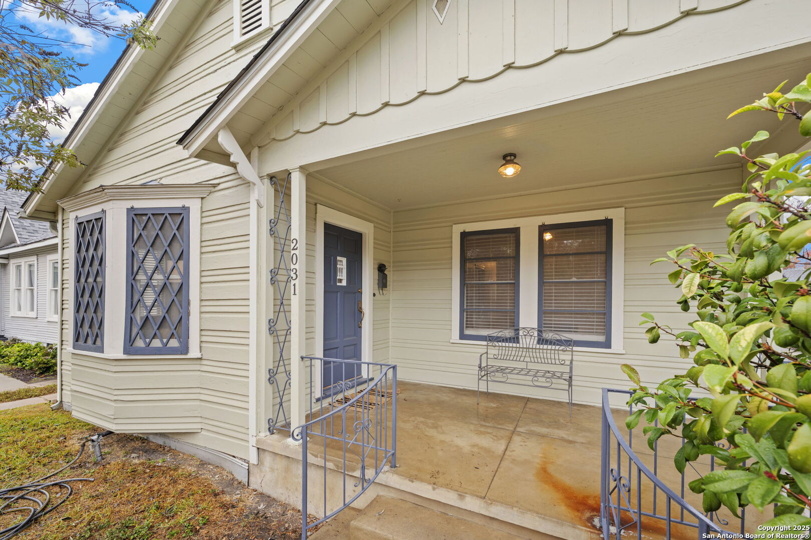 2031 W Summit