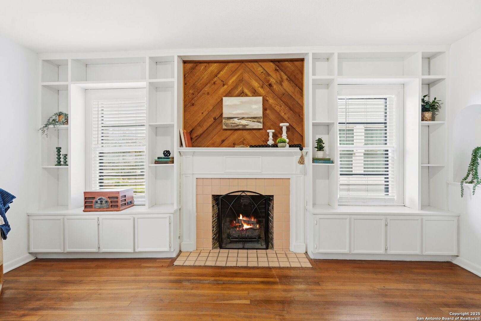 2031 W Summit