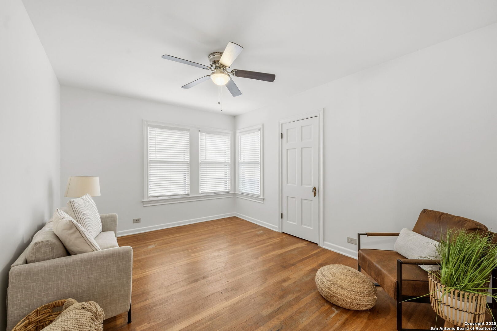 2031 W Summit