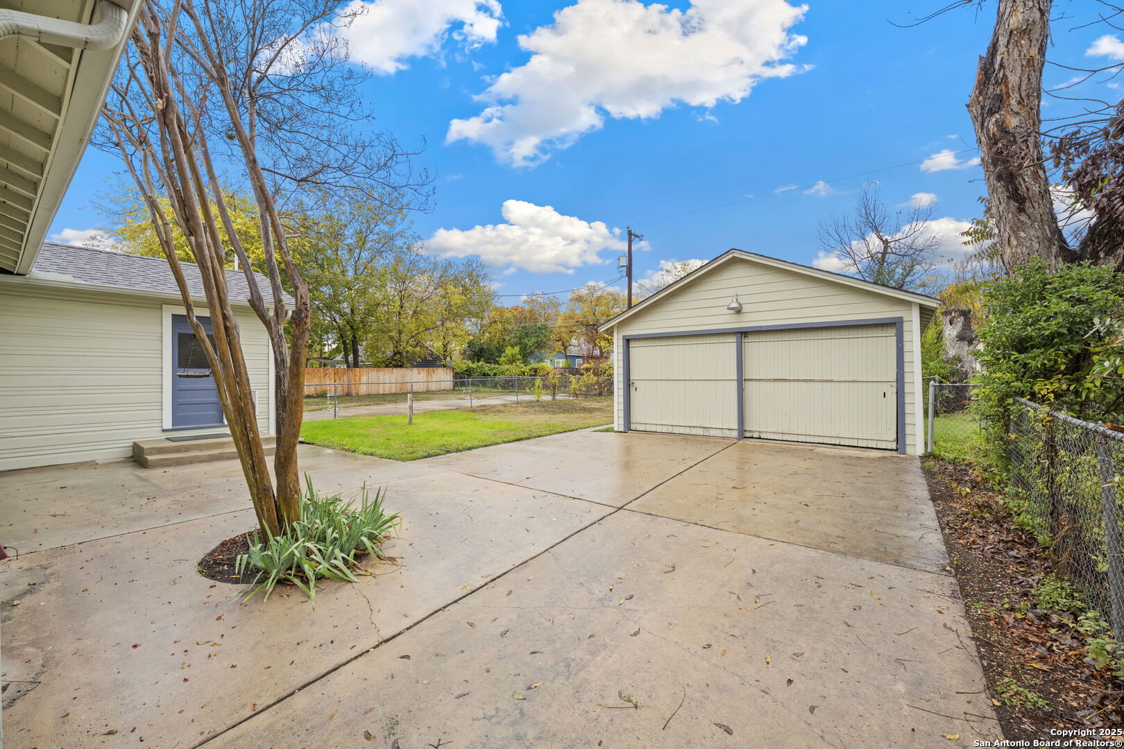 2031 W Summit
