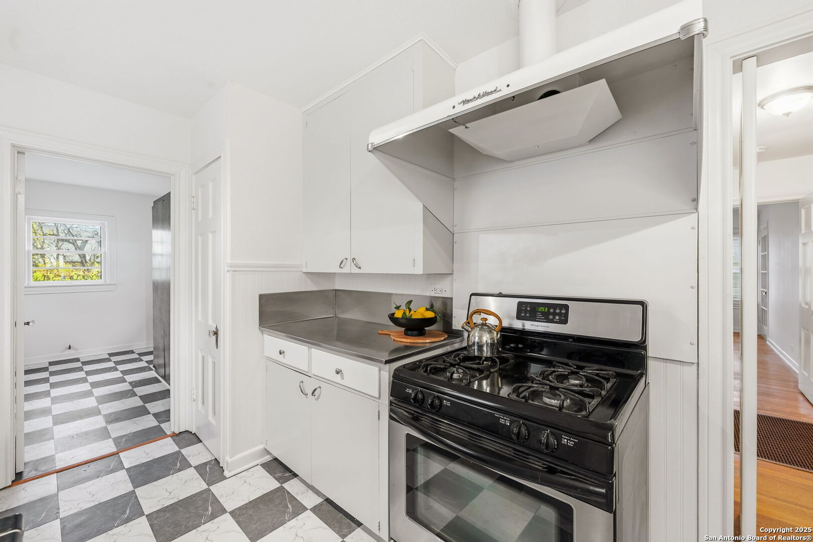2031 W Summit