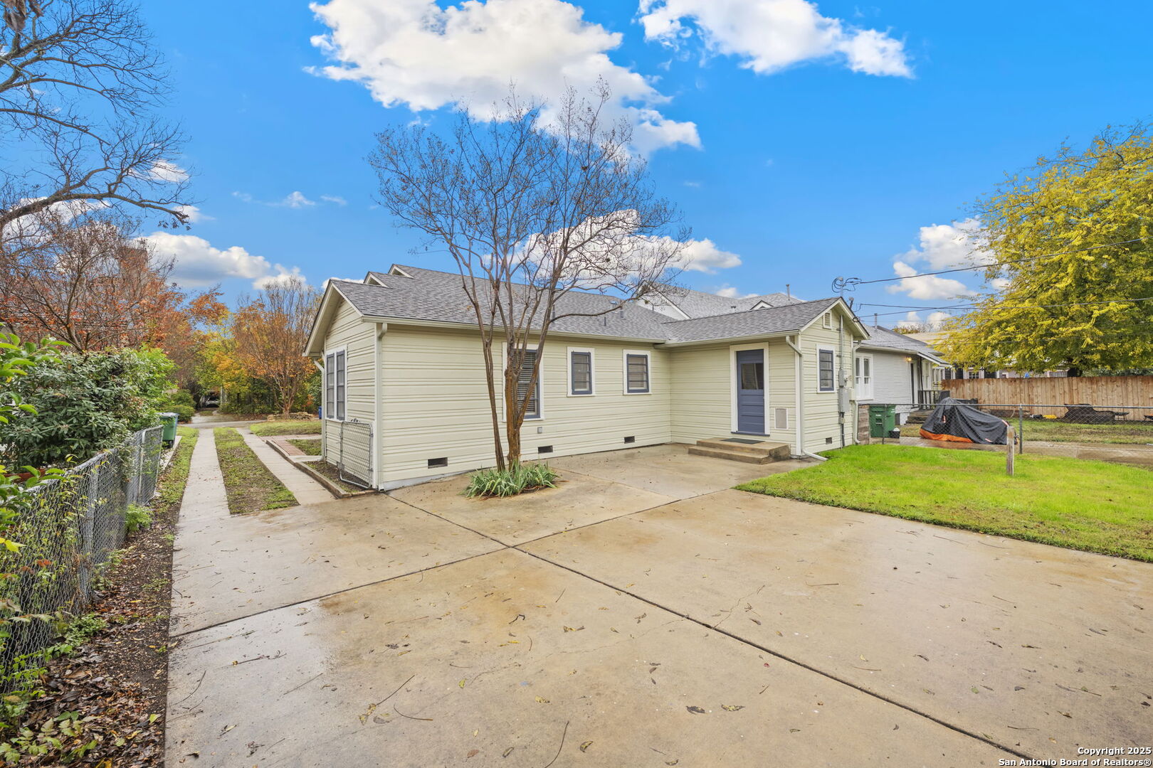 2031 W Summit