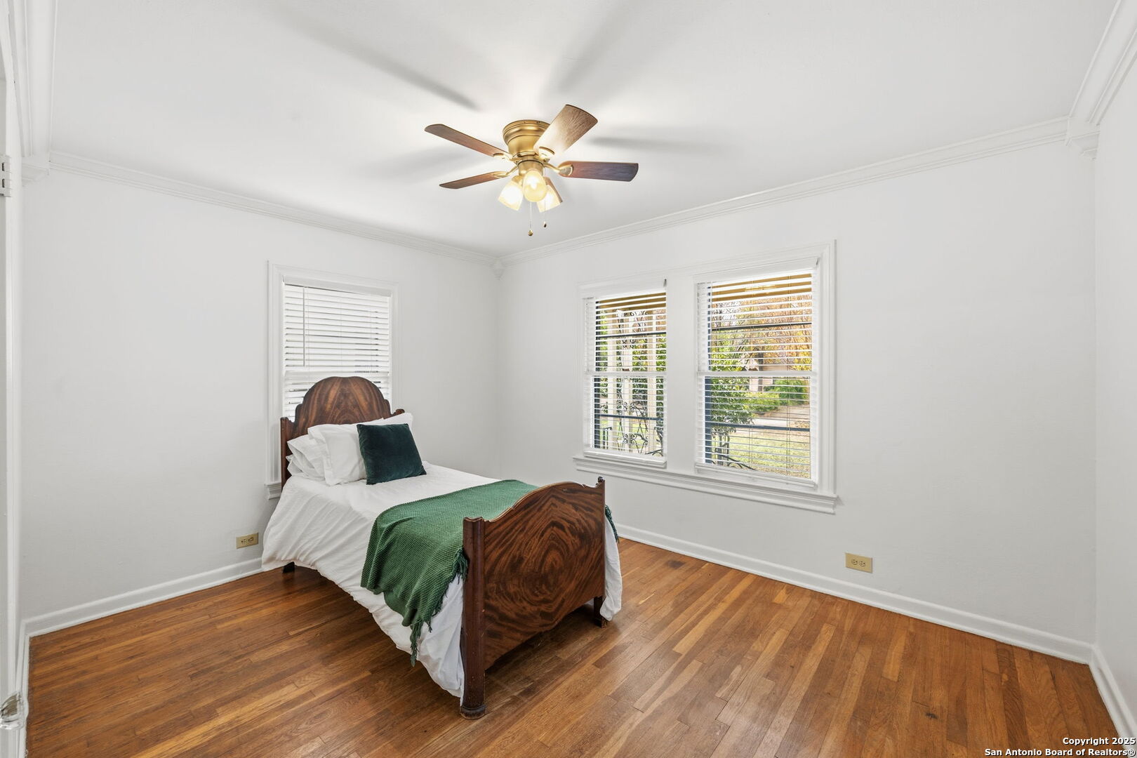 2031 W Summit